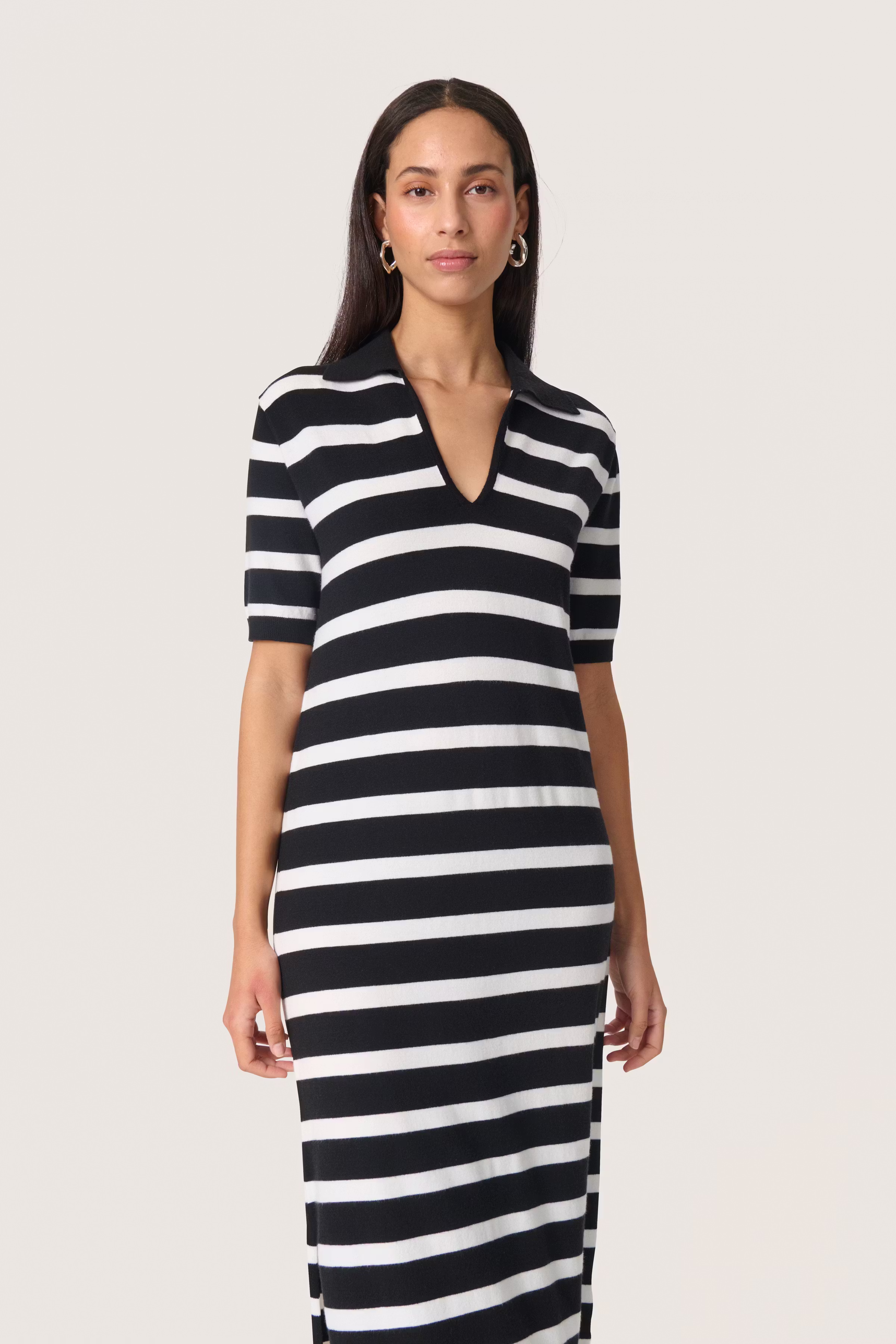 SLSpina Dress LOOKBOOK FRONT 30408491-304046