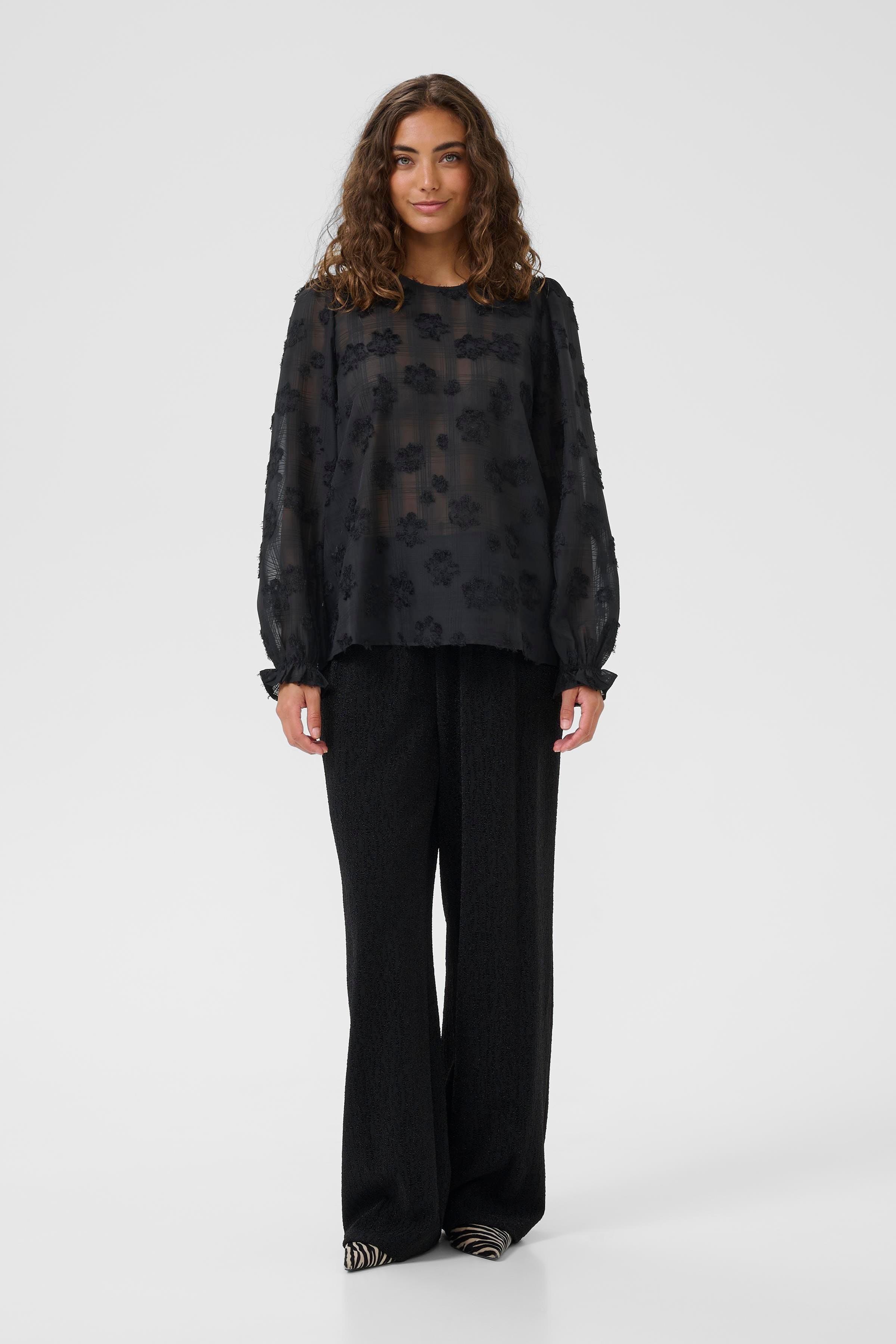 CUbeannie Blouse LOOKBOOK FRONT 50112563-500012