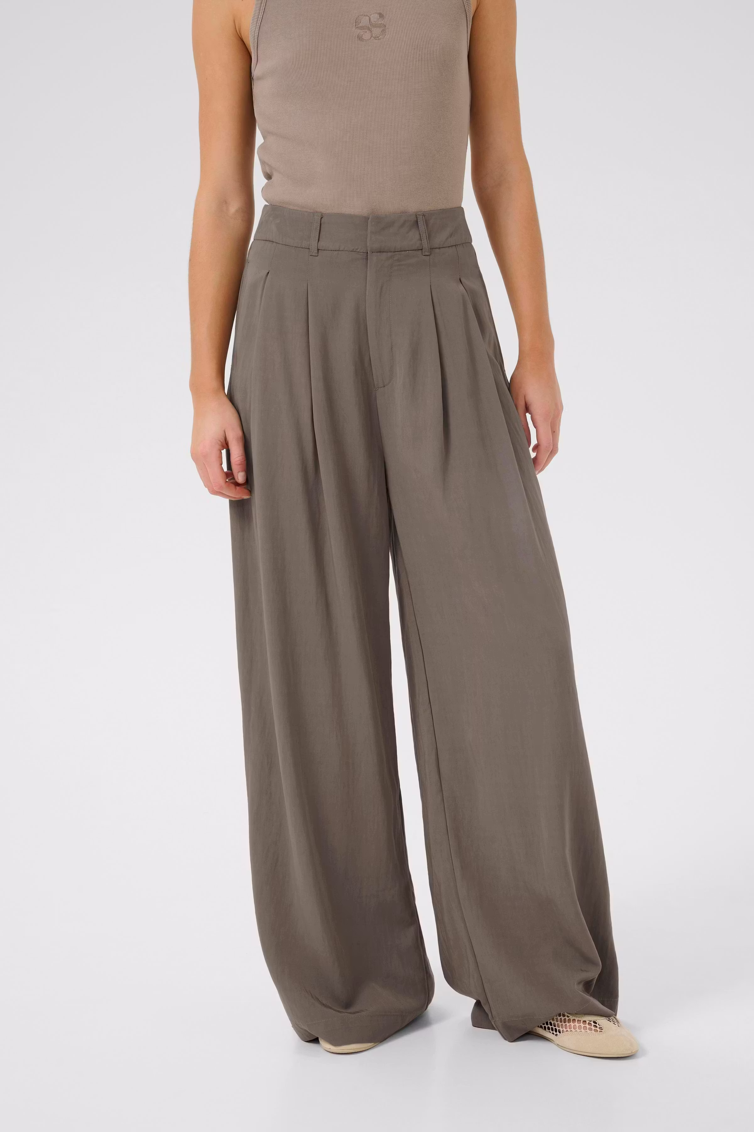 GildaMW Byxor LOOKBOOK FRONT 10705139-181112