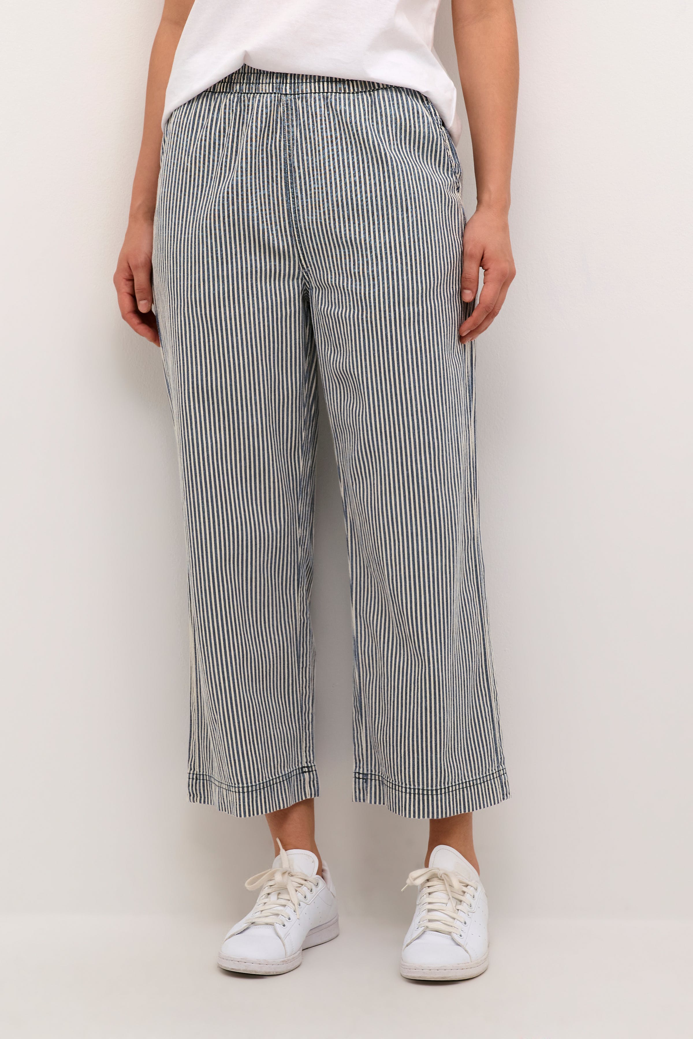 KAnaya Hose LOOKBOOK FRONT 10509009-106298