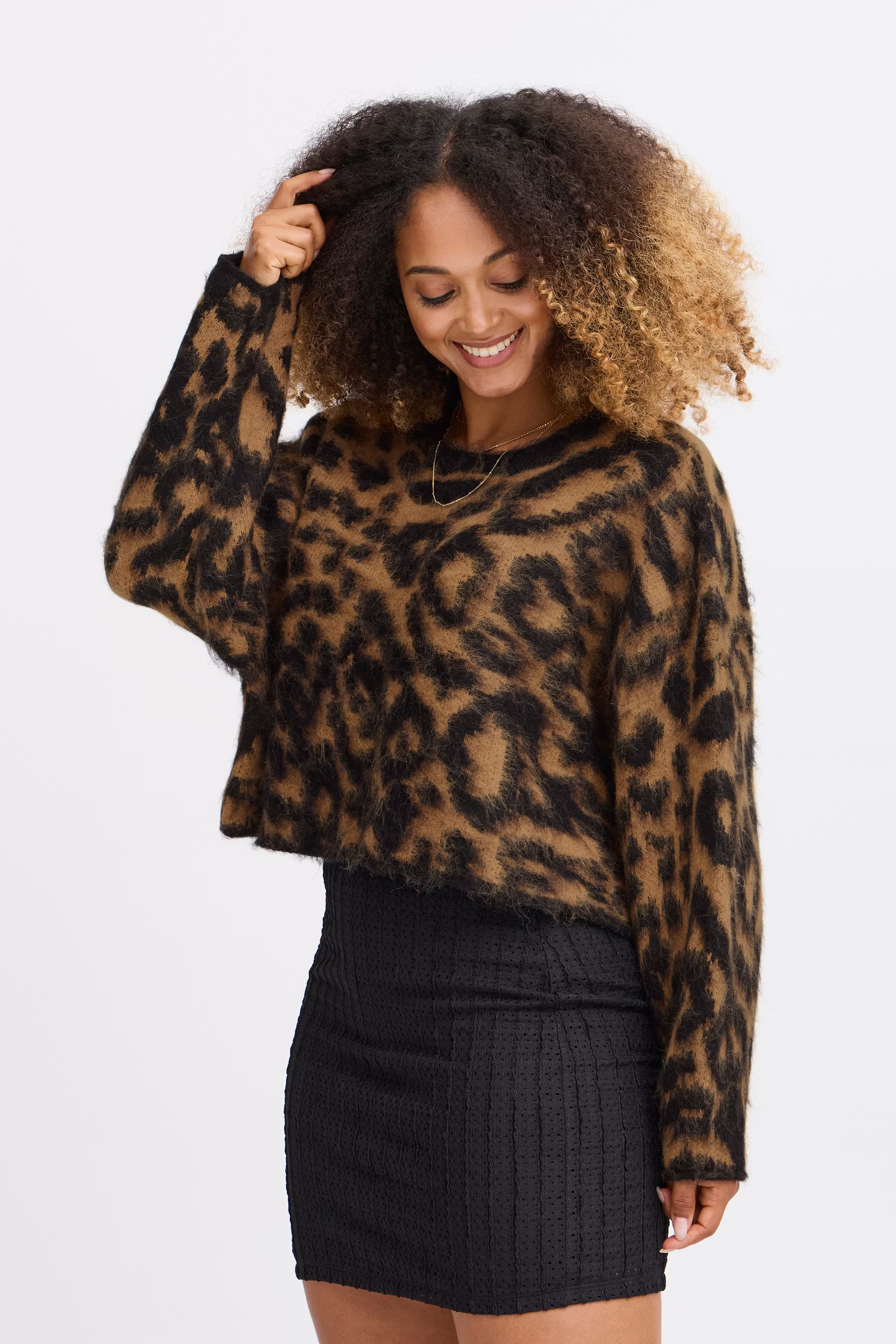 SBBEKA Pullover LOOKBOOK FRONT 22100777-190303