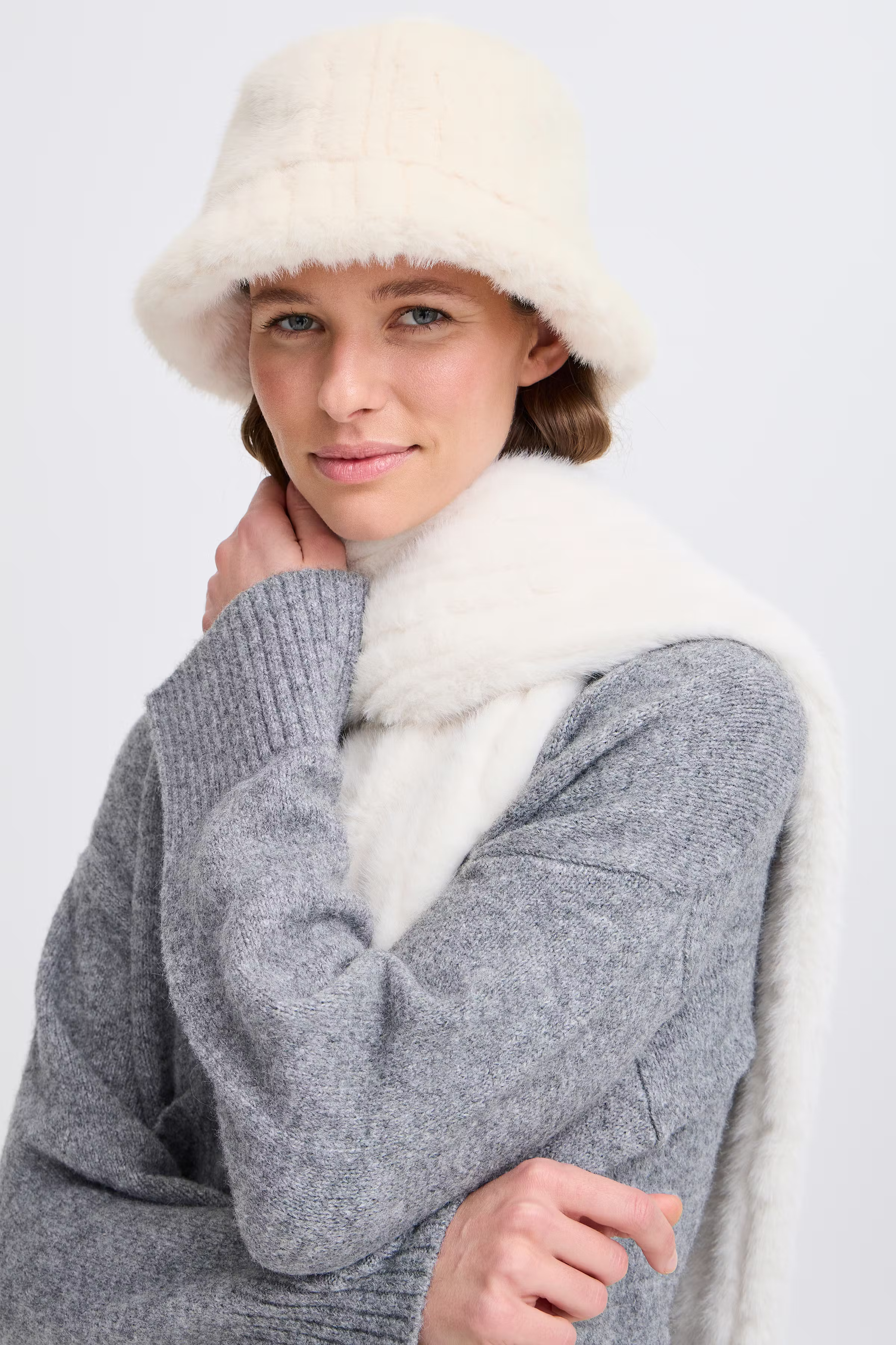 BYVAUX Hatt LOOKBOOK FRONT 20818366-130905