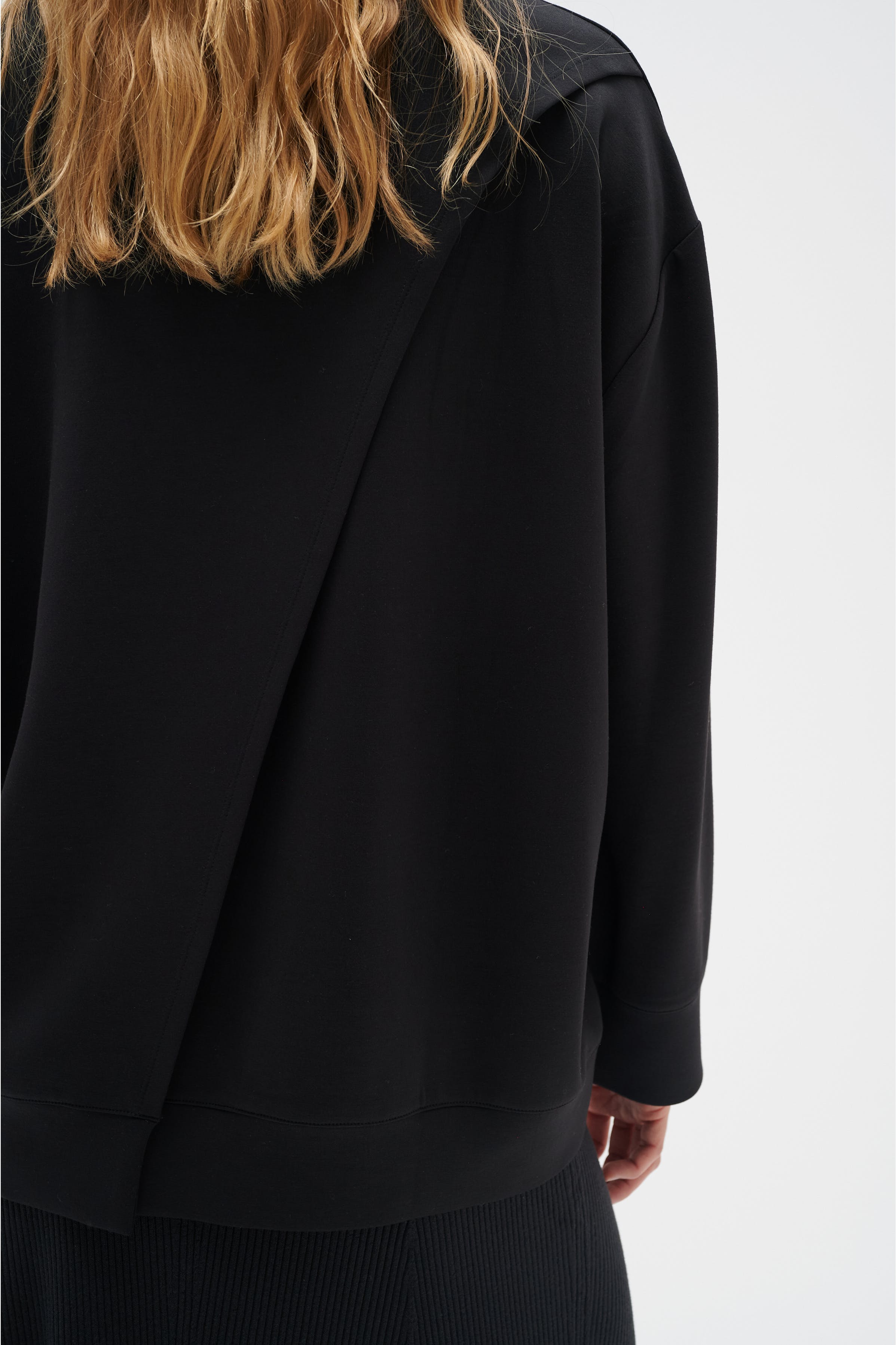 AidaIW Sweatshirt LOOKBOOK DETAIL 30109000-194008