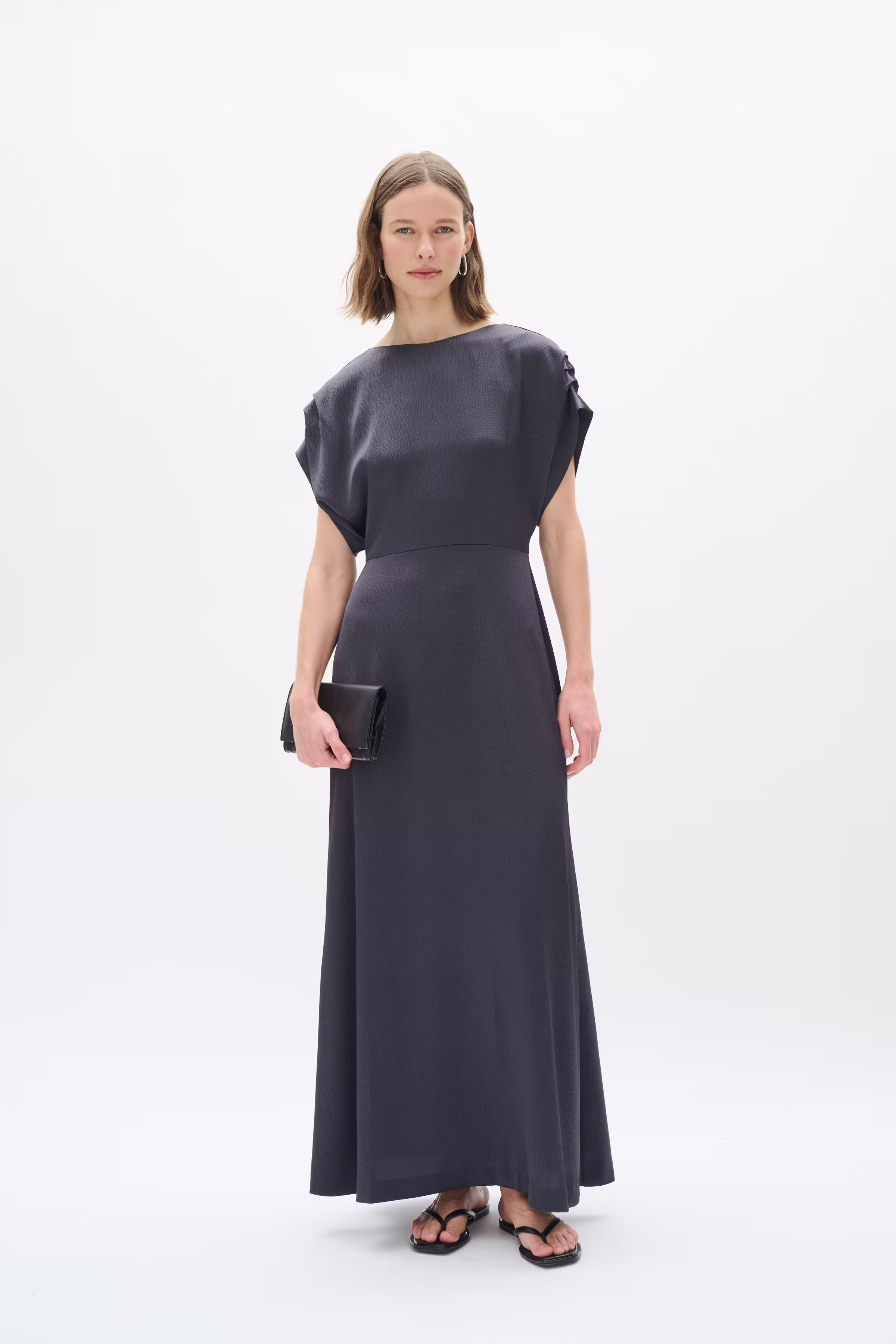 DakariIW Dress LOOKBOOK FRONT 30110837-193908