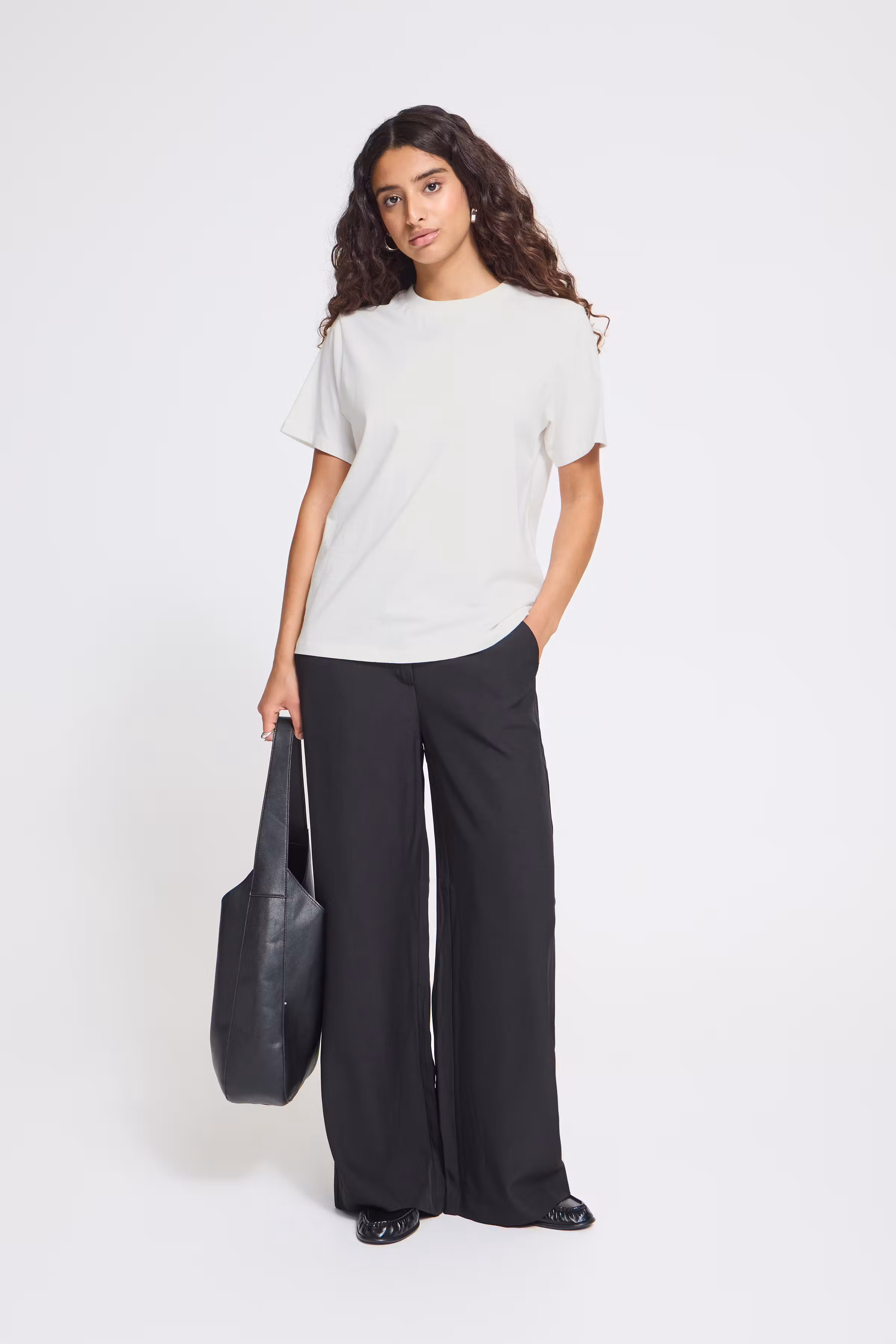 IHPALMER LOOSE T-shirt LOOKBOOK FRONT 20119365-114201