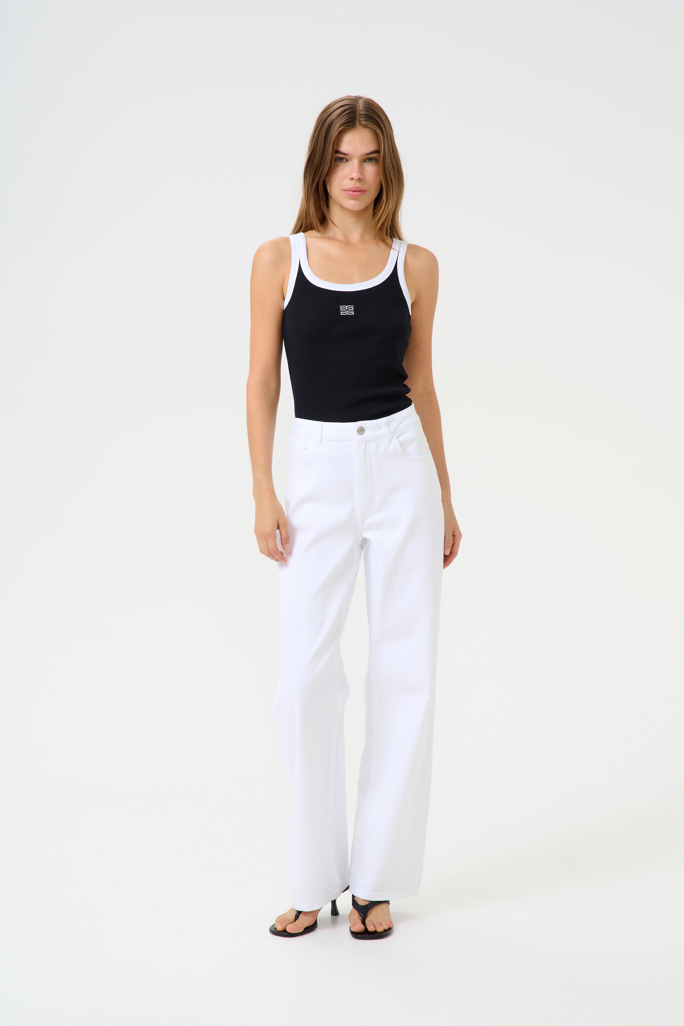 GZzolina Jeans LOOKBOOK FRONT 10910265-105805