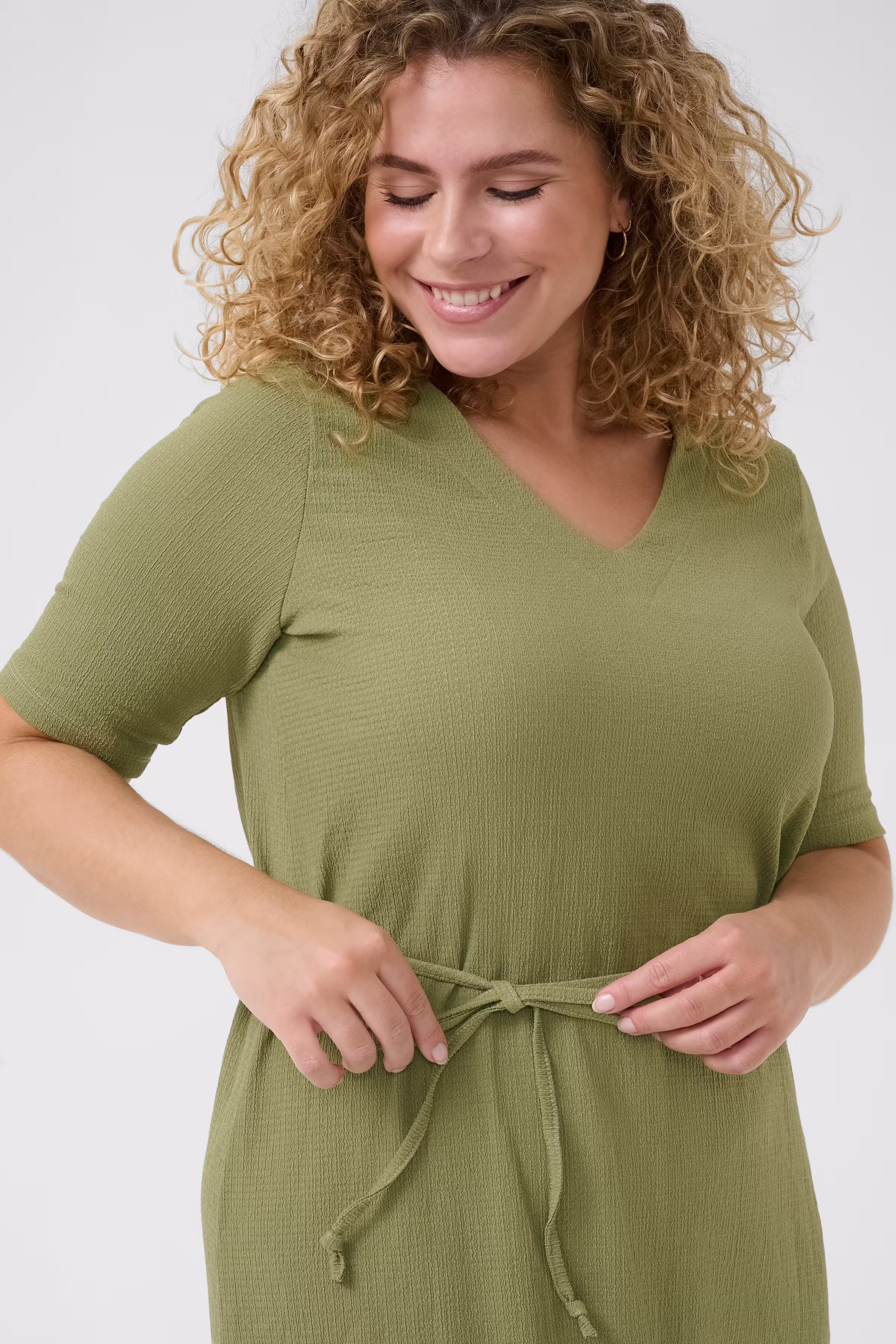 KCivena Kleid LOOKBOOK DETAIL 10583103-170115