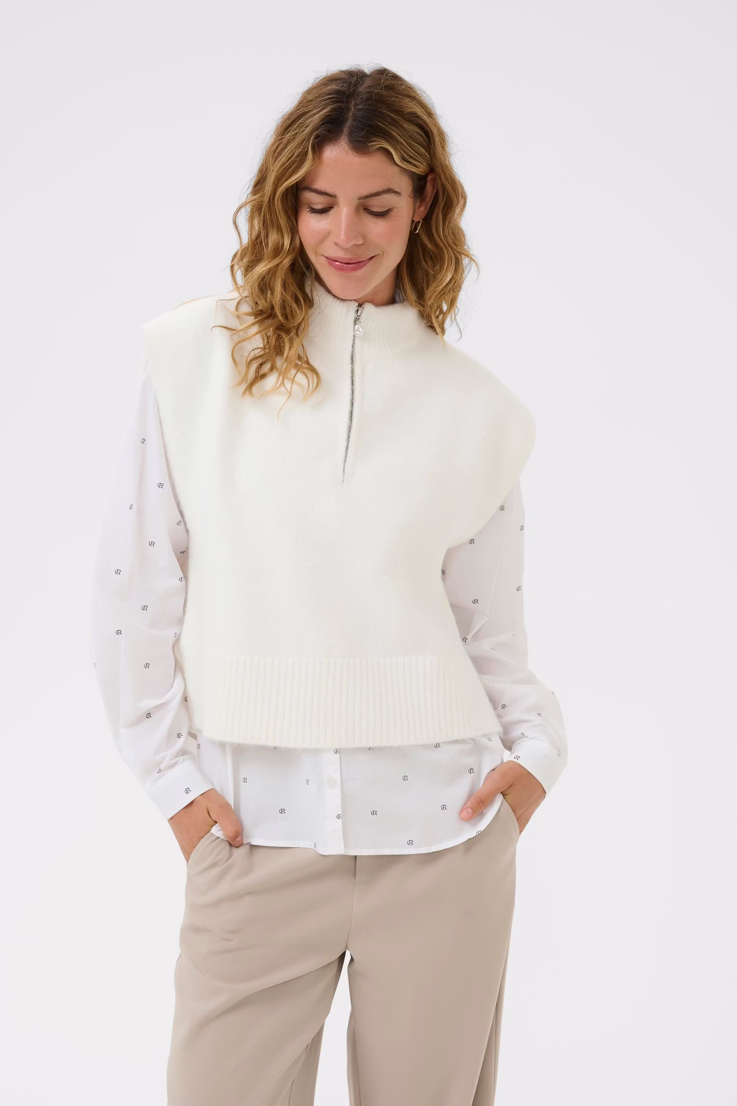CRTannenbaum Strikket vest LOOKBOOK FRONT 10614514-110701