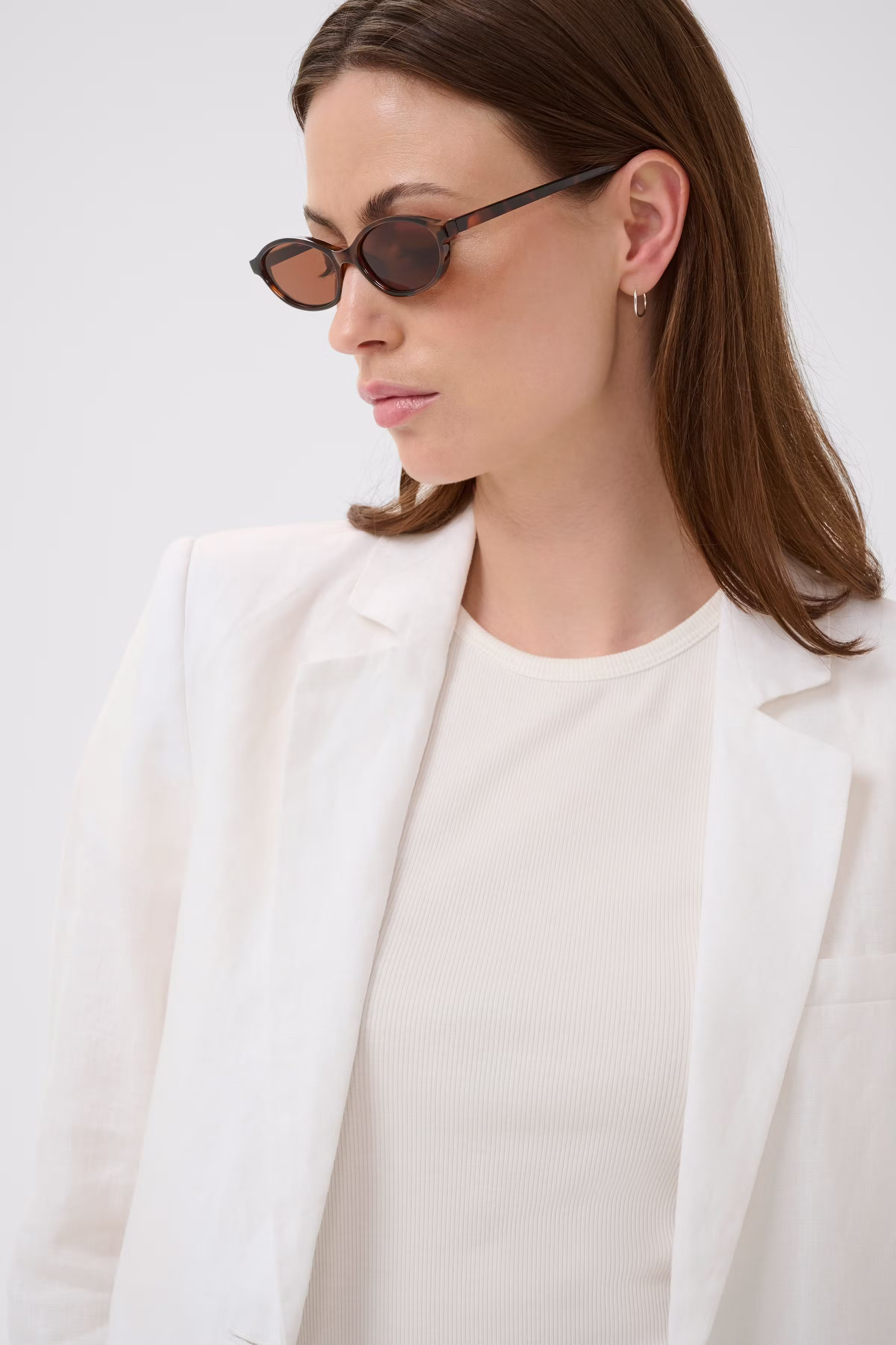 BeckyPW Sunglasses LOOKBOOK DETAIL 30310608-305011