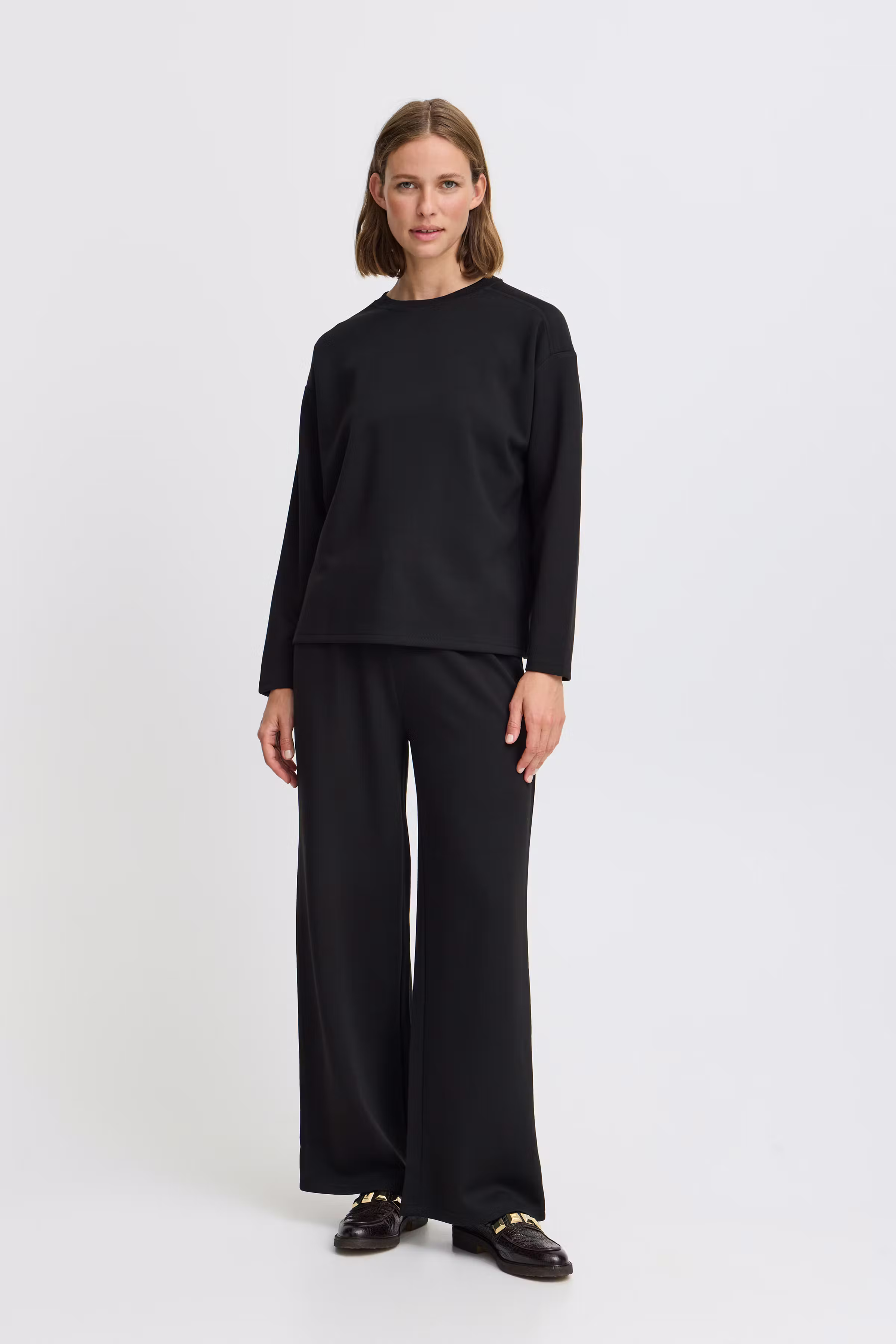BYPUSTI Sweatshirt LOOKBOOK FRONT 20815707-200451
