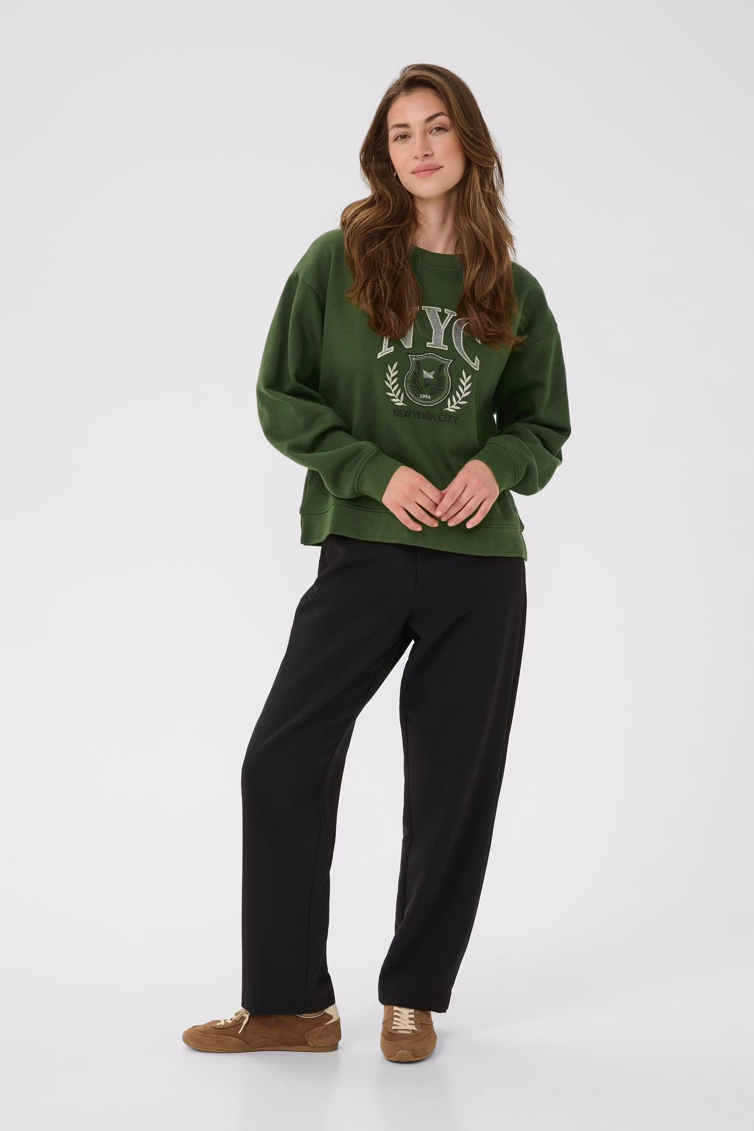 CRMirabella Sweatshirt LOOKBOOK FRONT 10614203-190419