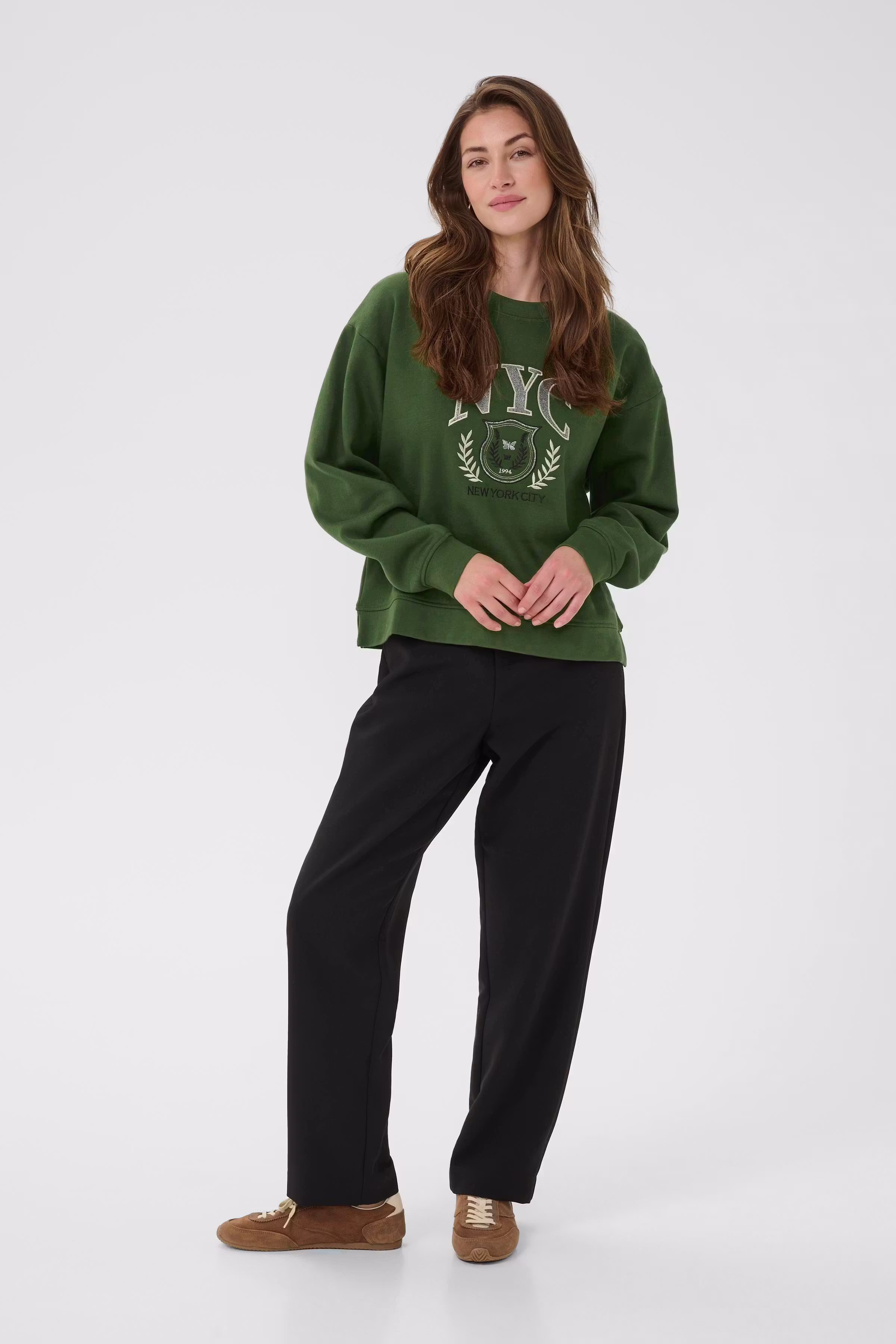 CRMirabella Sweatshirt LOOKBOOK FRONT 10614203-190419