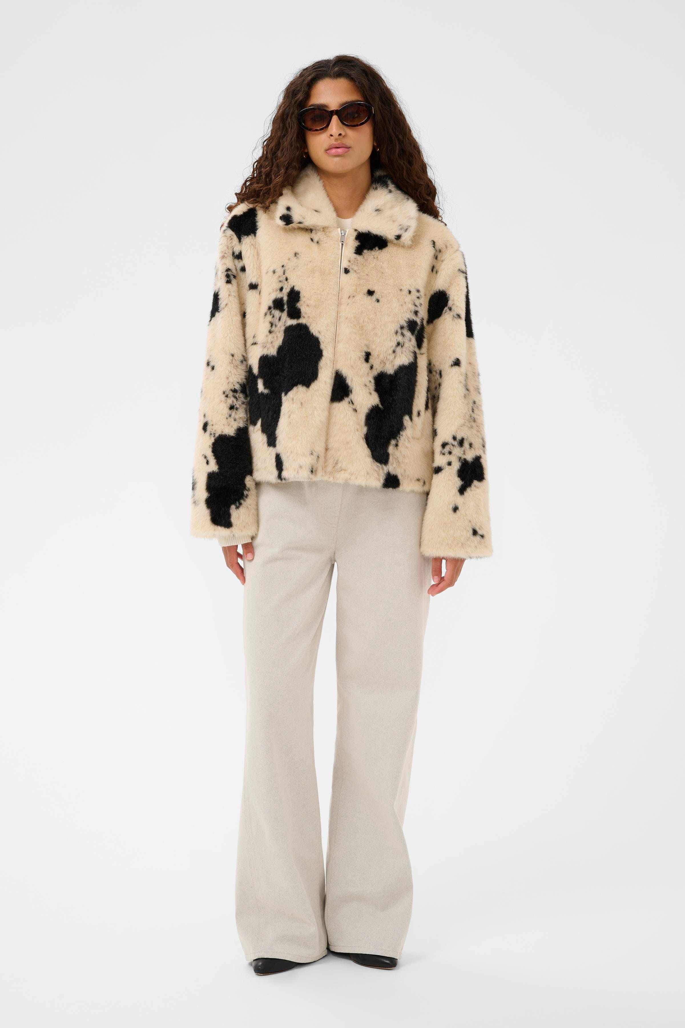 SLTanith Outerwear LOOKBOOK FRONT 30408836-304453