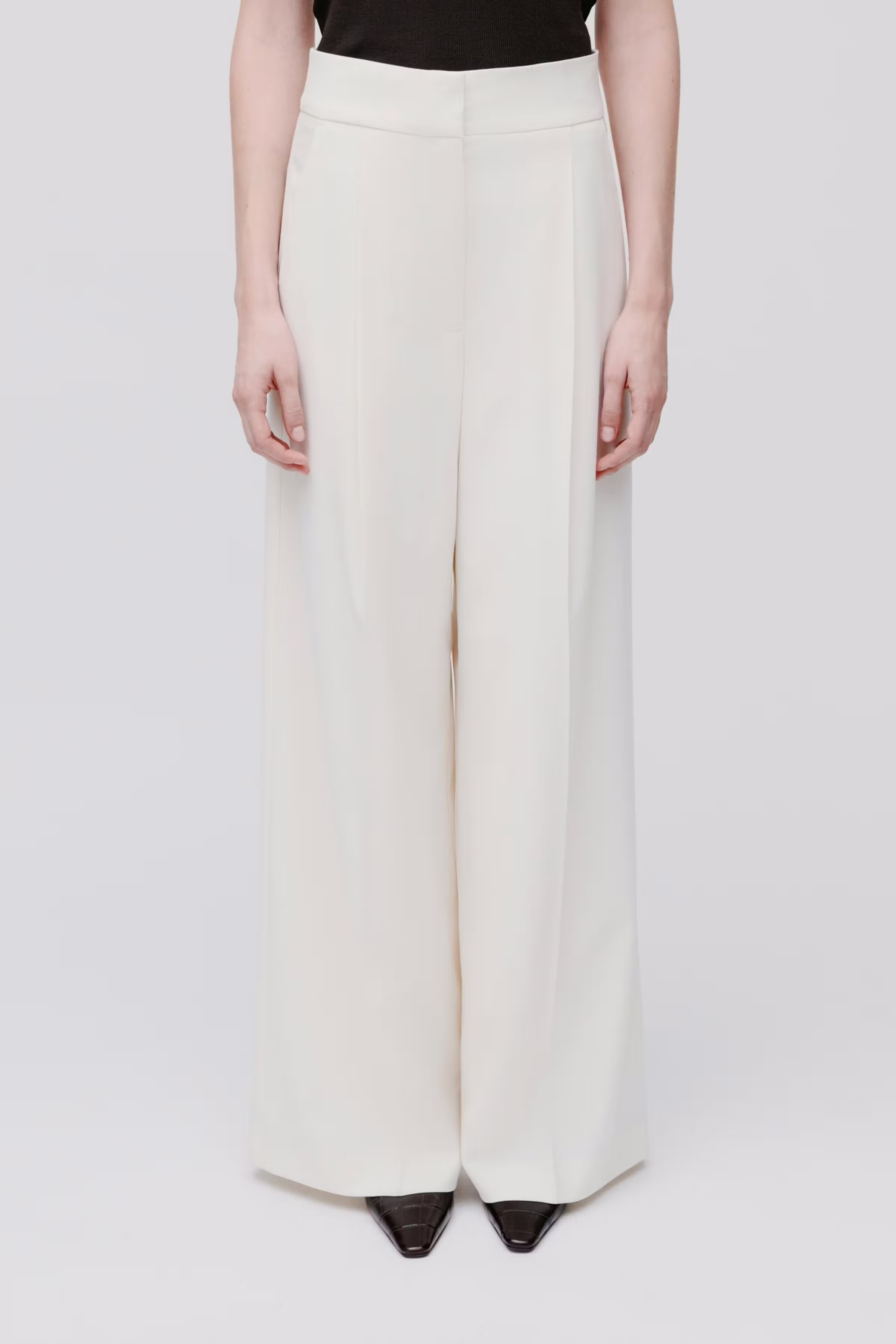 IOPRESCILLIA SUE Trousers LOOKBOOK FRONT 30600623-WH010