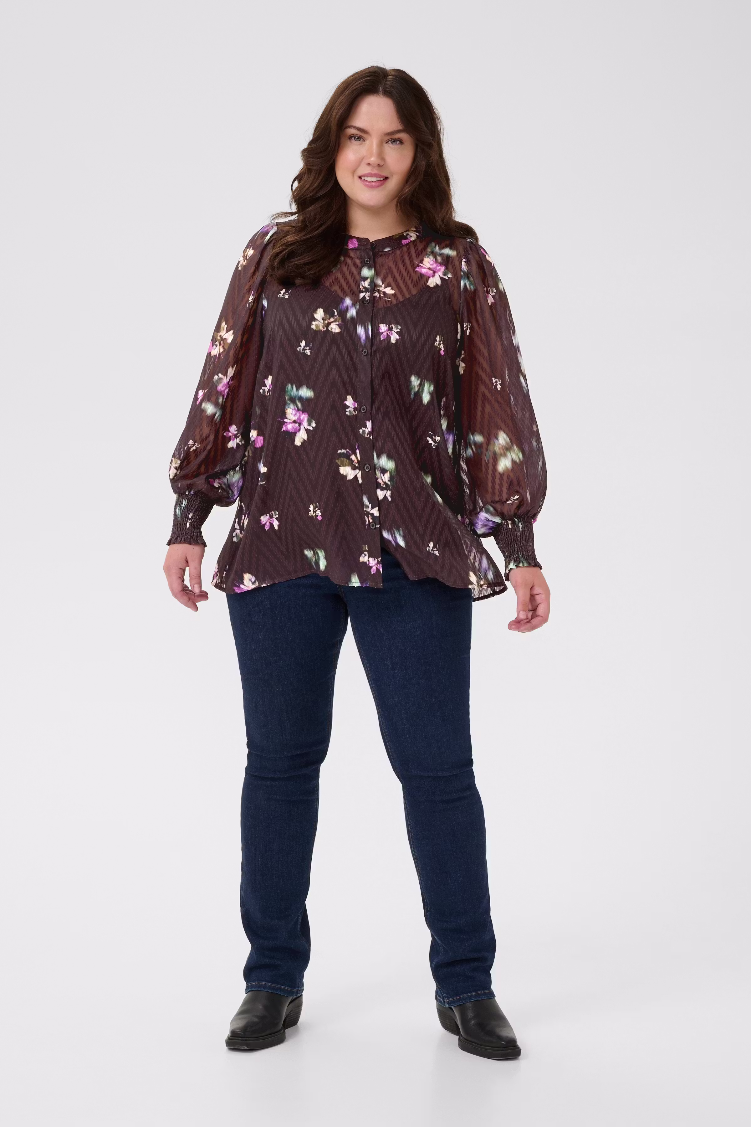 KCclara Shirt LOOKBOOK FRONT 10583786-108508