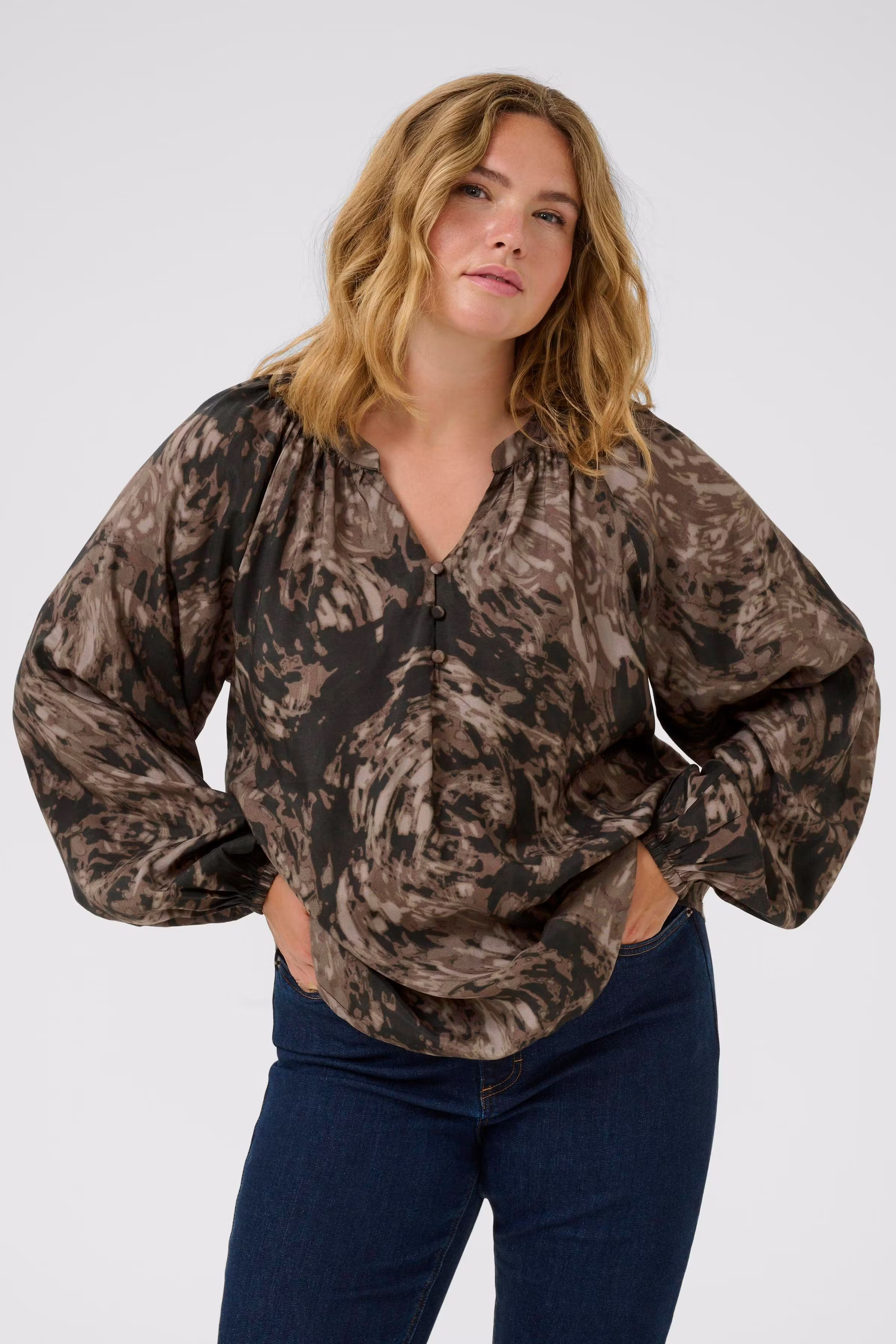 KCjamia Blouse LOOKBOOK FRONT 10583775-108502