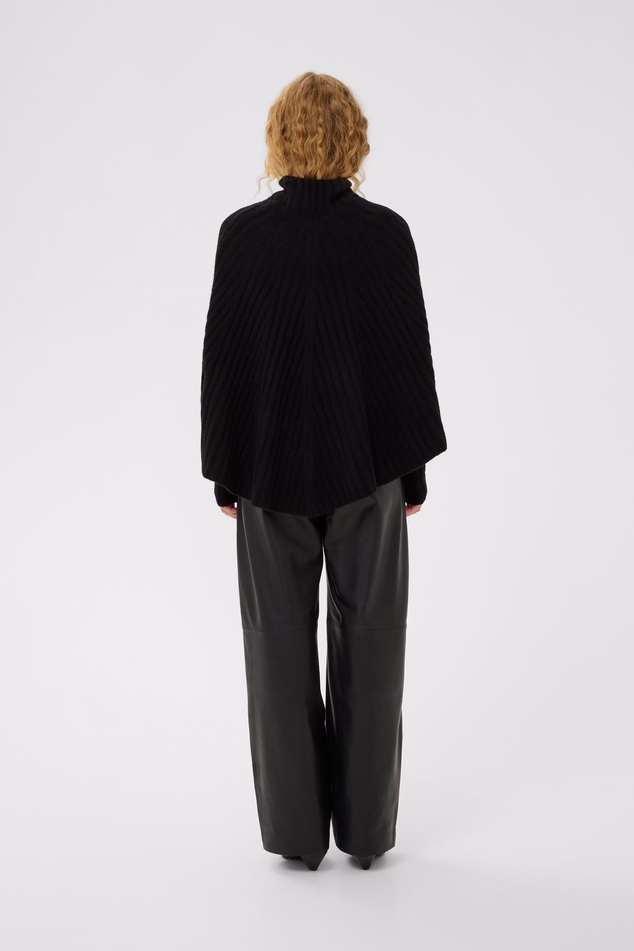 NABAAIW Poncho LOOKBOOK BACK 30112166-194008