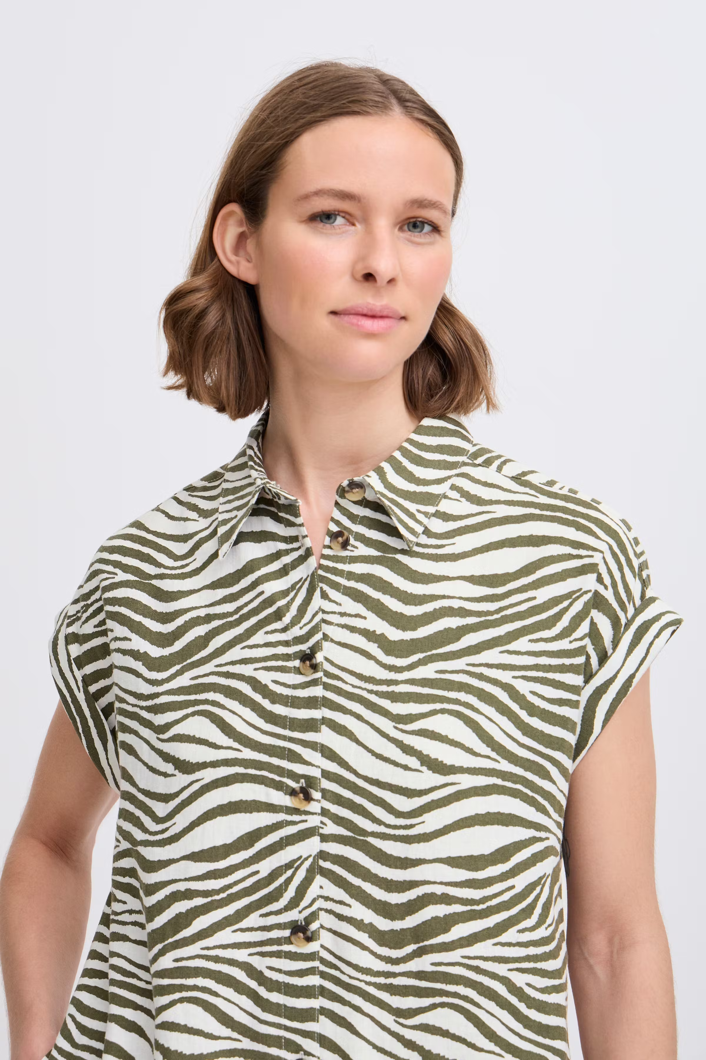 BYFALAKKA Kjole LOOKBOOK DETAIL 20814553-204542