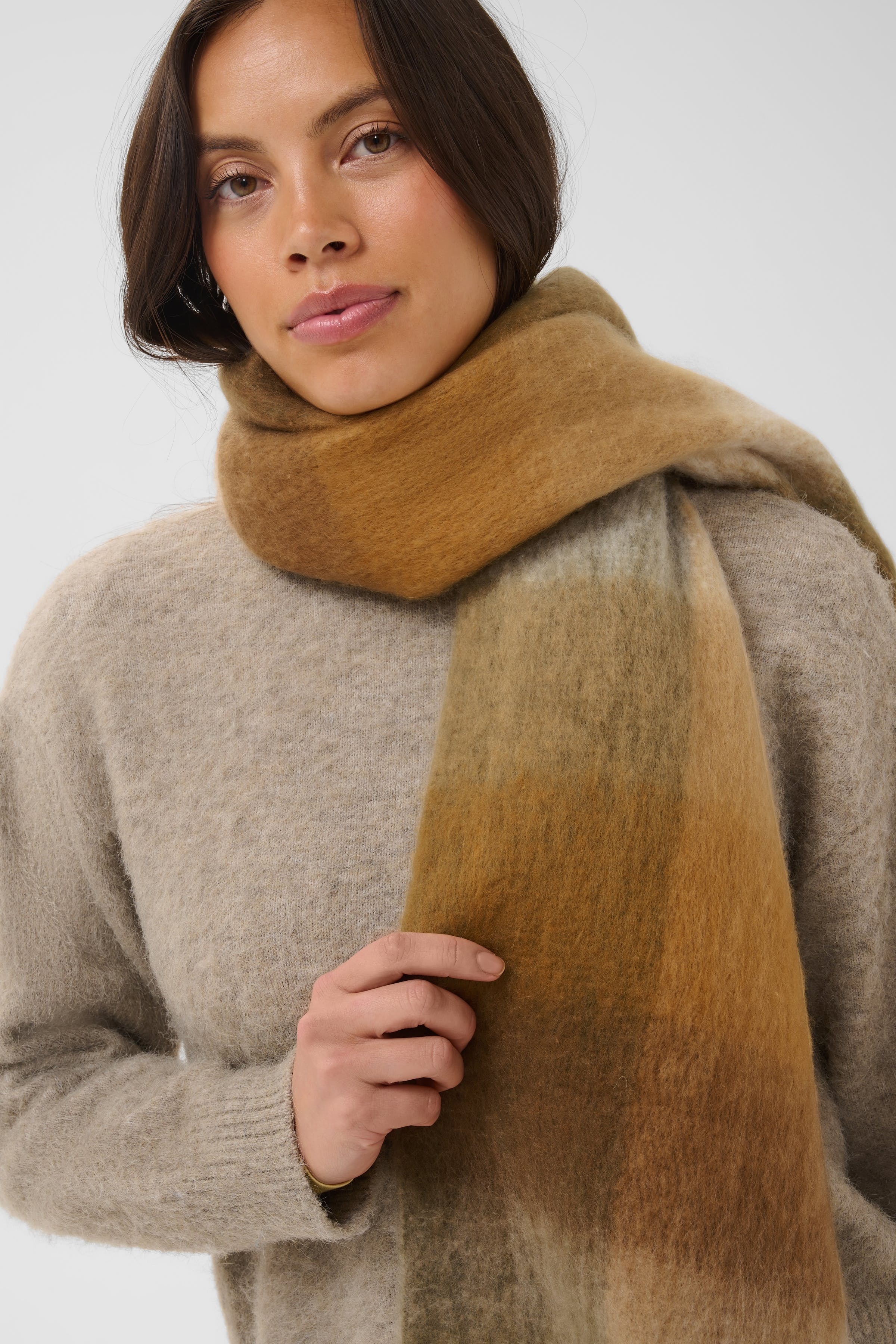 FalbertaSZ Skjerf LOOKBOOK DETAIL 30513171-305044