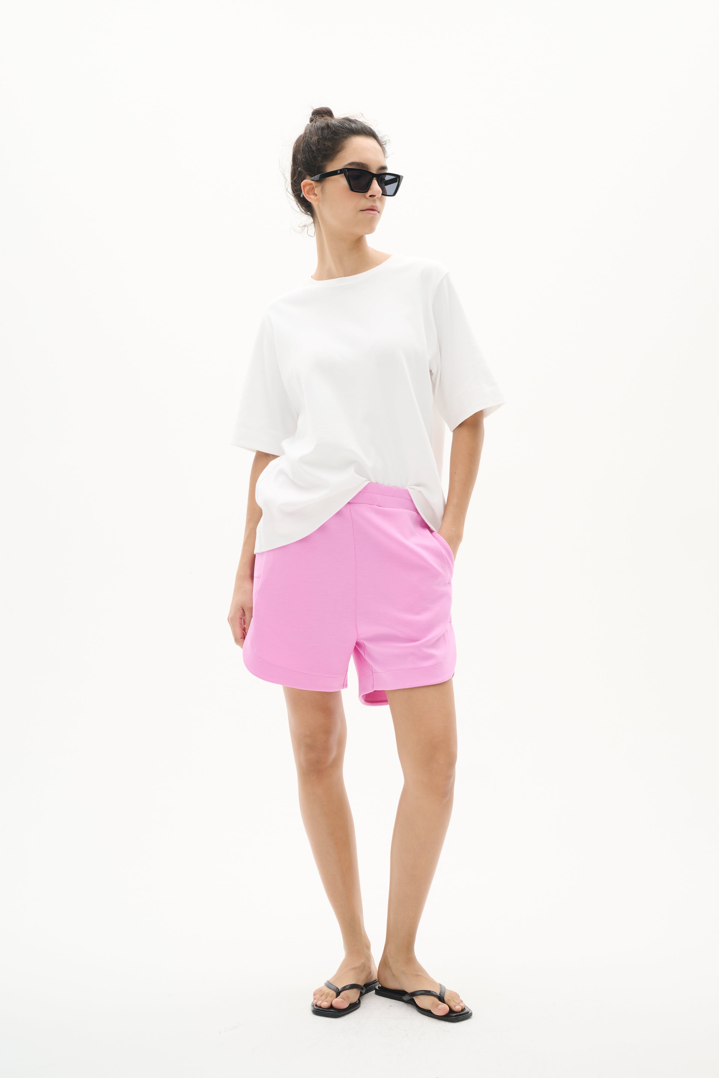 HenniehIW Shorts LOOKBOOK FRONT 30110370-163118