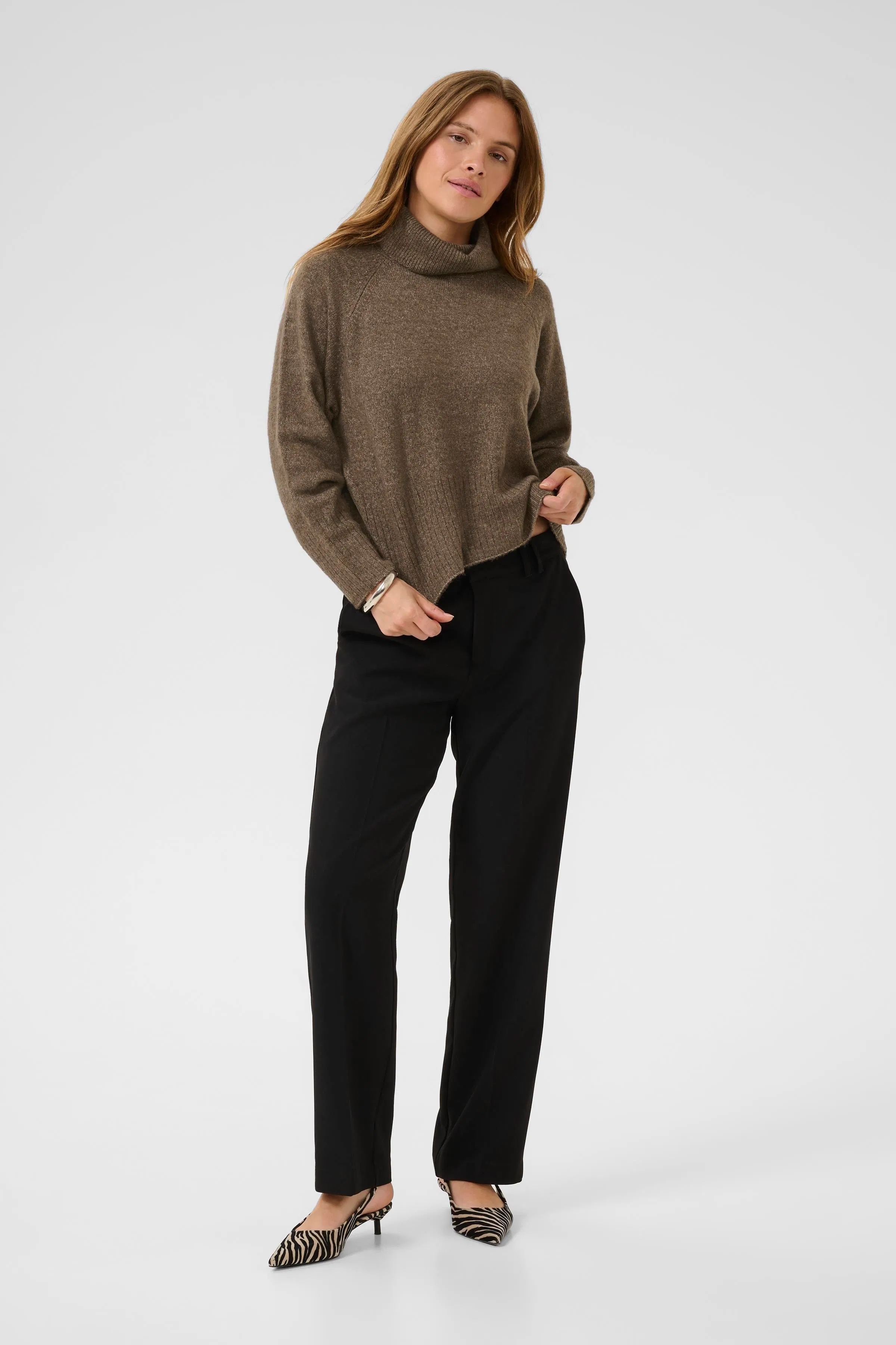 KAerin Pullover LOOKBOOK FRONT 10511382-1908081