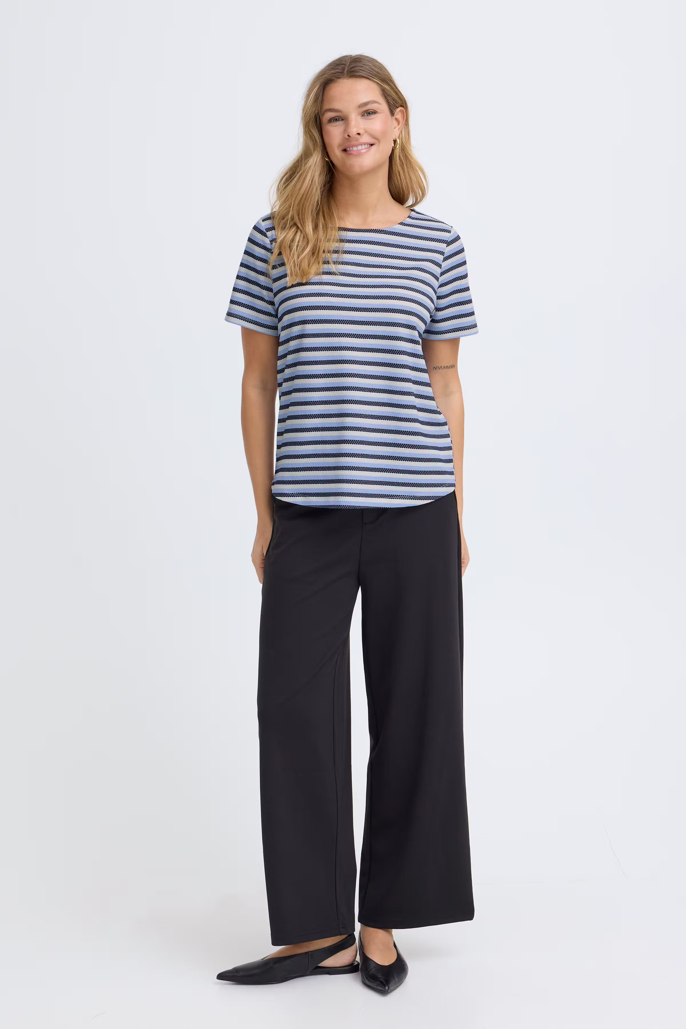 FRJOSIE T-shirt LOOKBOOK FRONT 20615550-900006204