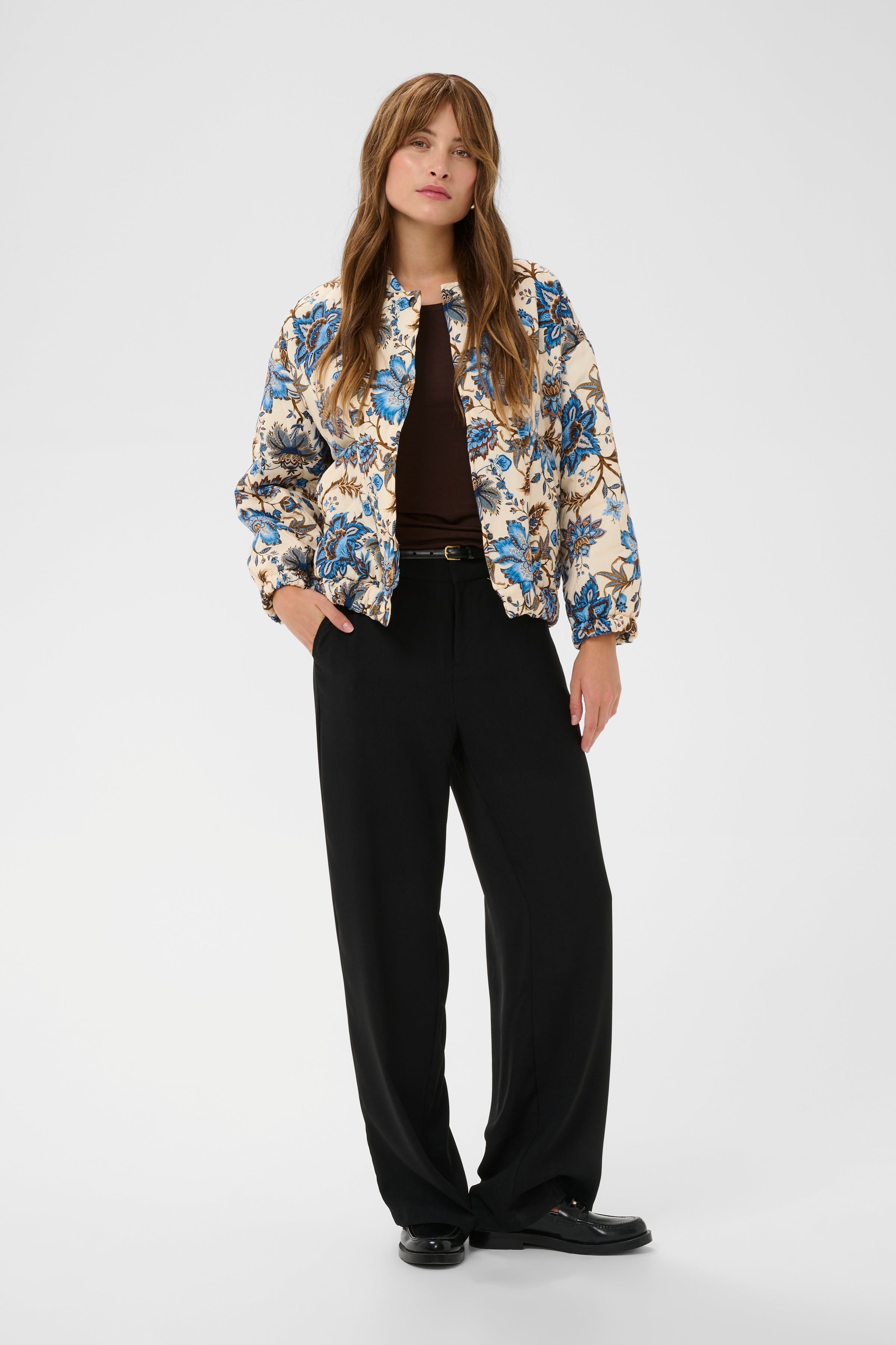 CRMaisey Bomber jacket LOOKBOOK FRONT 10613139-109710