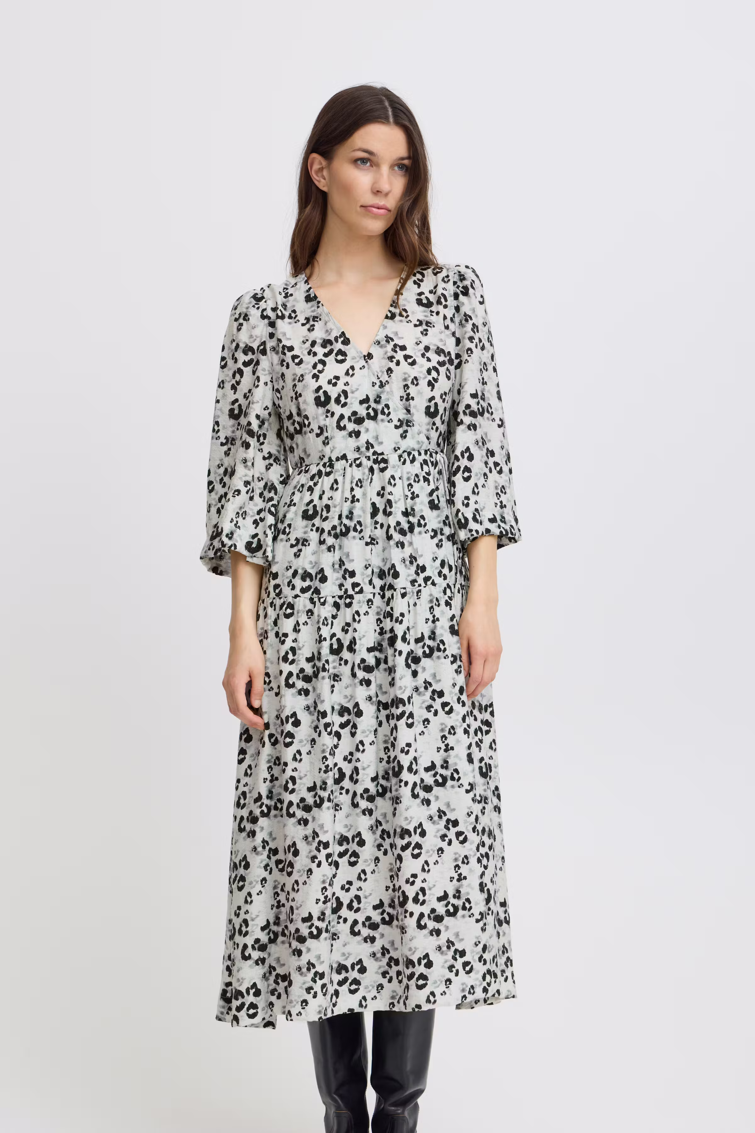 IHVALOR Robe LOOKBOOK FRONT 20121860-203676