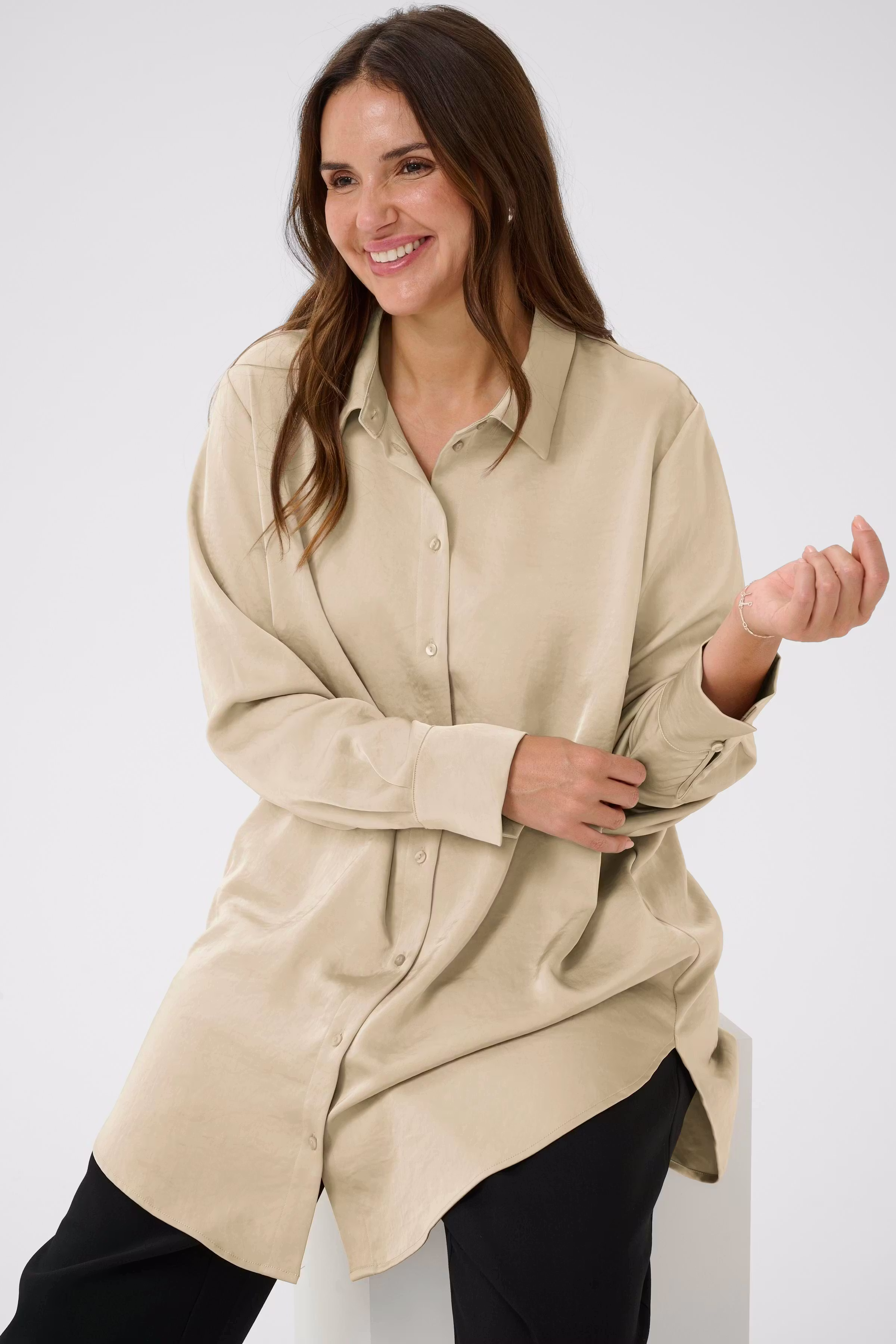 KCrora Skjorte LOOKBOOK DETAIL 10583999-151305