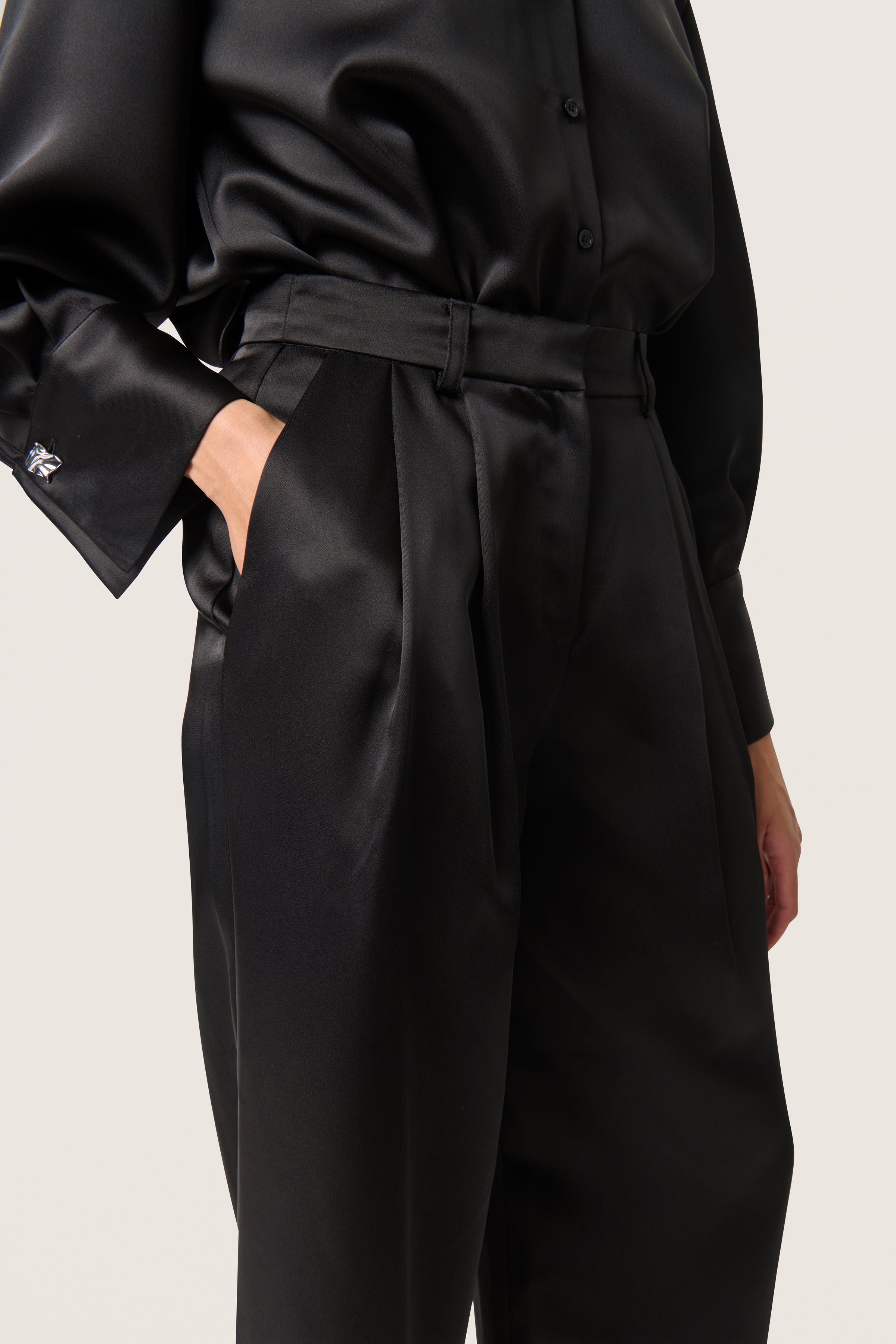 SLLiva Byxor LOOKBOOK DETAIL 30408097-194008