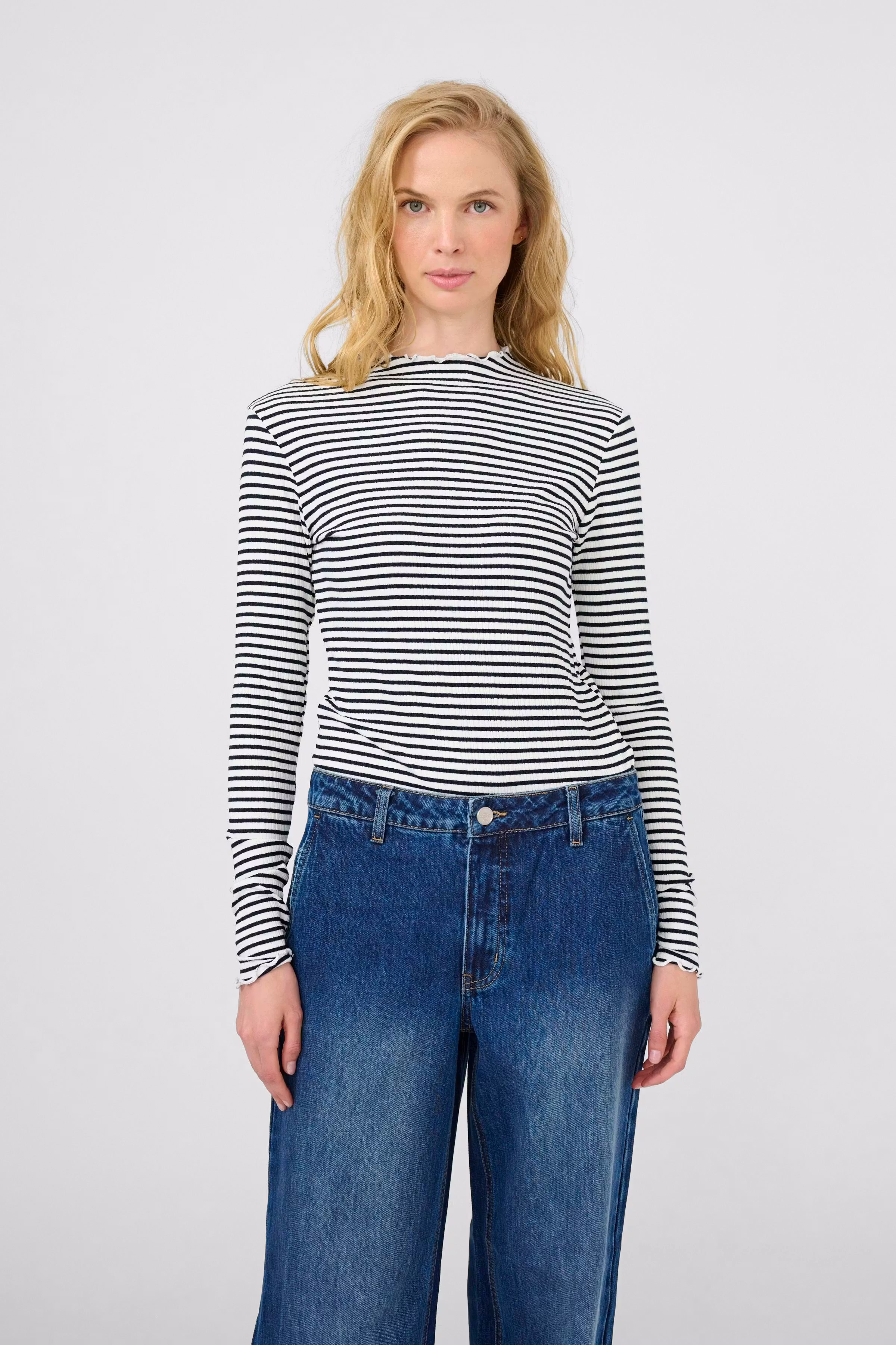 CandaceKB Blouse LOOKBOOK FRONT 10103632-101946