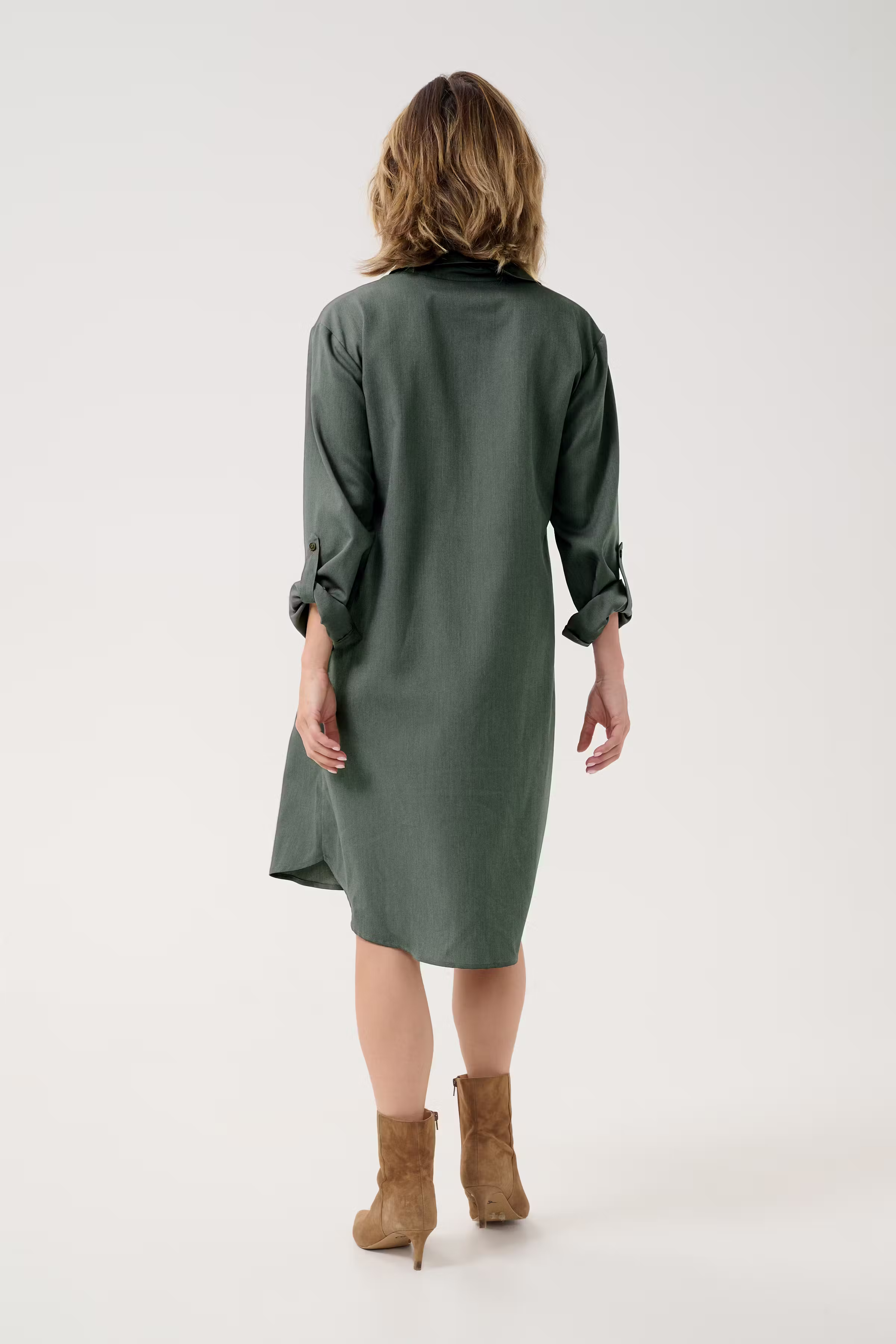 BPolga Dress LOOKBOOK BACK 10590764-1856061B