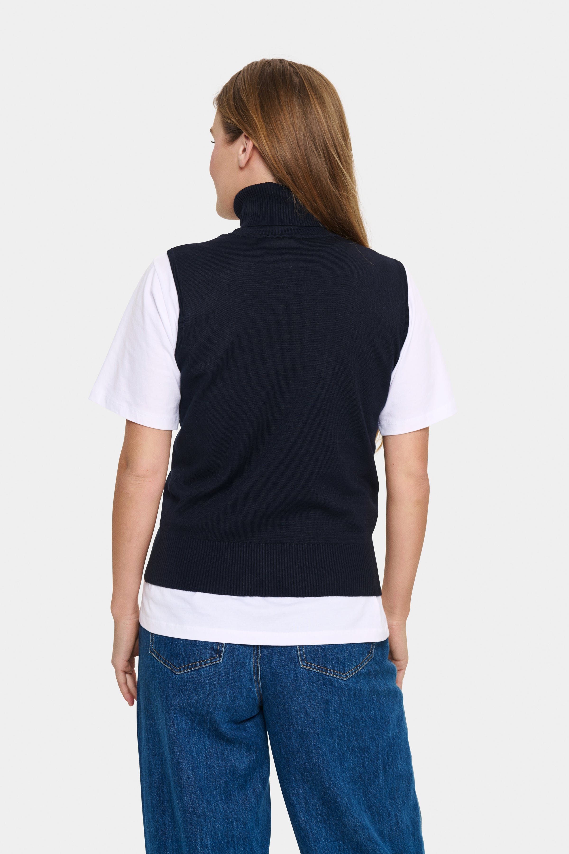 MilaSZ Vest LOOKBOOK BACK 30511754-193924