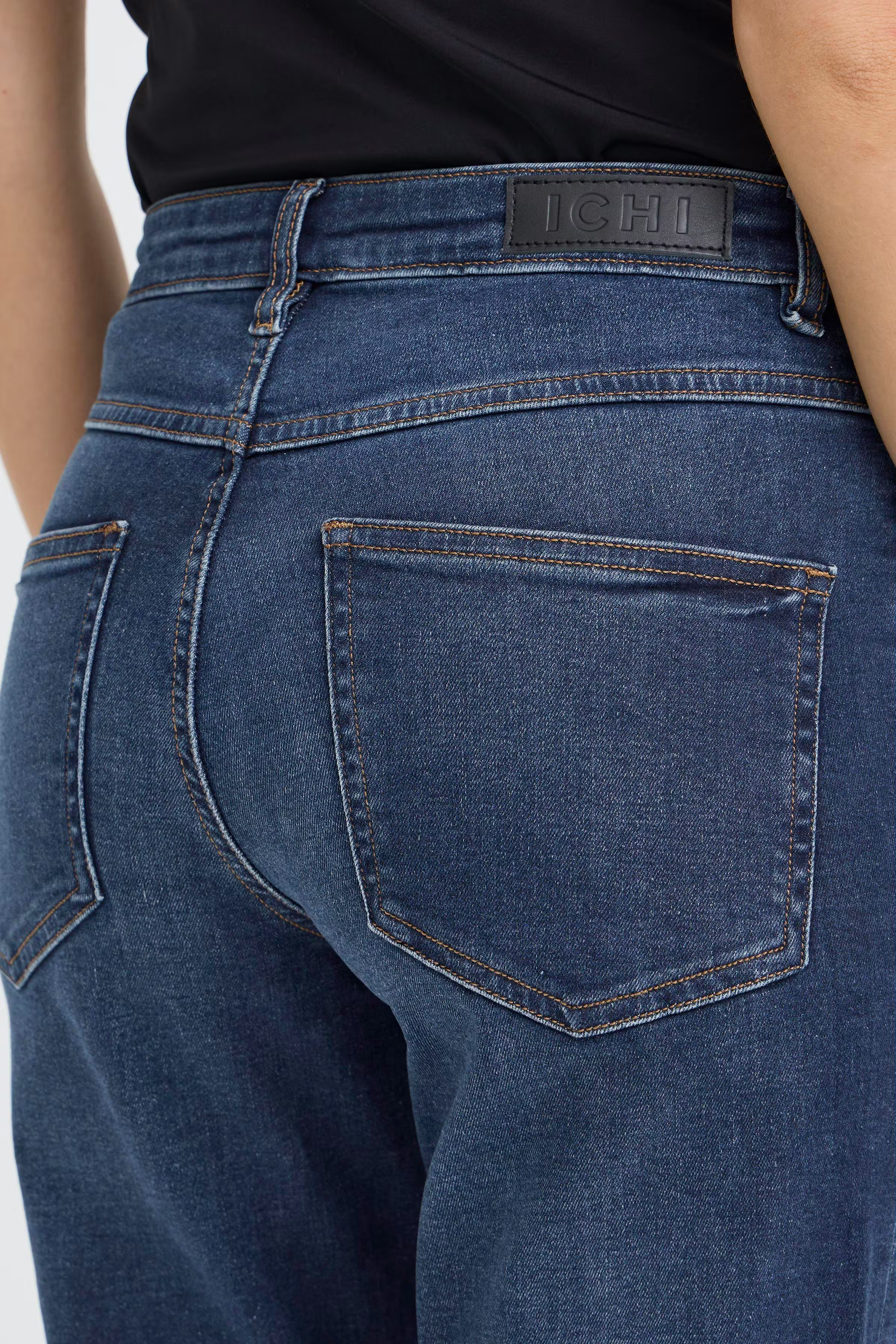 IHTWIGGY RAVEN Jeans LOOKBOOK DETAIL 20110967-19038