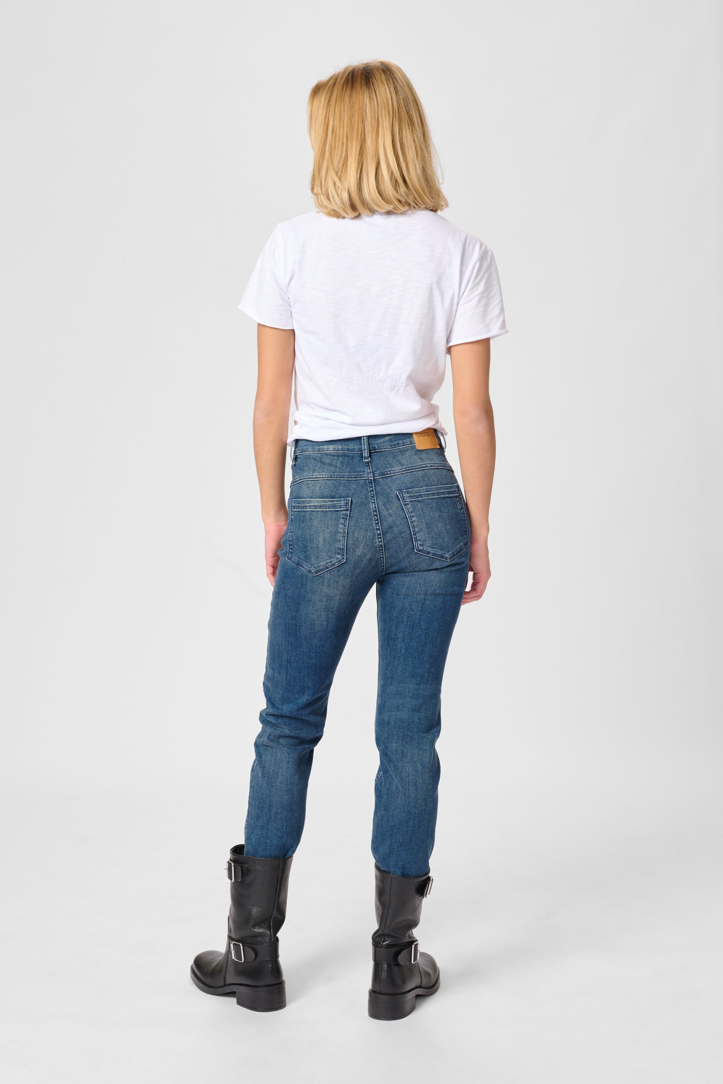 33 THE CELINA 100 HIGH STRAIGHT LOOKBOOK BACK 10703573-100055