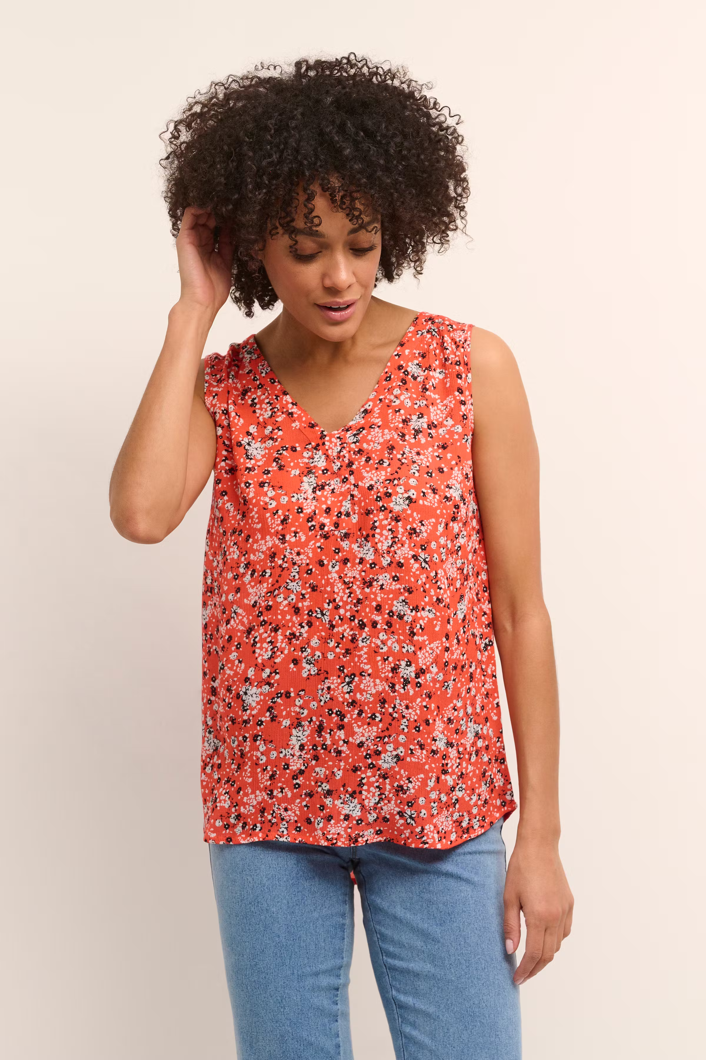 KAvilia Top LOOKBOOK FRONT 10506475-103227