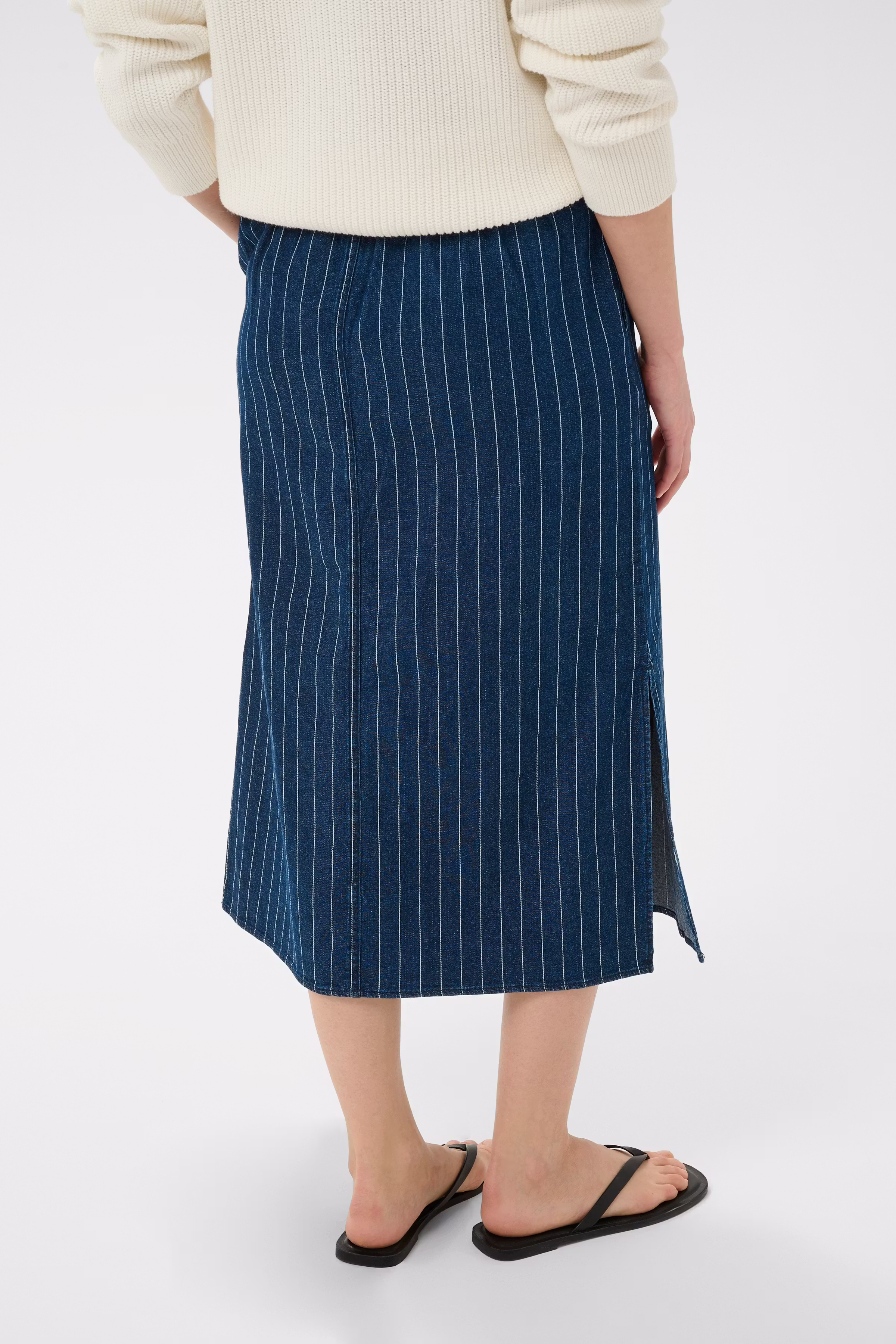 LizziePW Denim Skirt LOOKBOOK BACK 30308878-303880