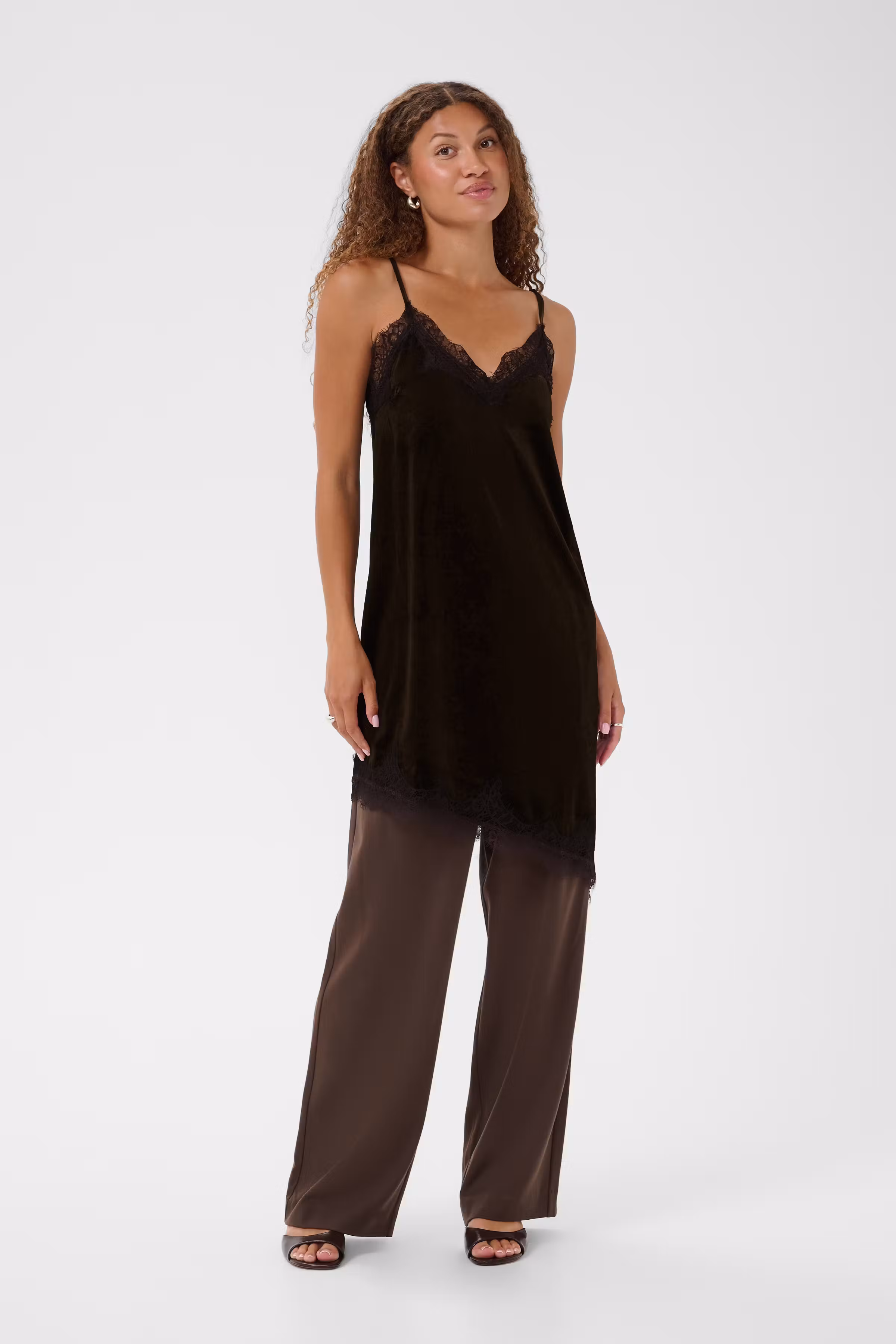 SvegaSZ Dress LOOKBOOK FRONT 30515704-191419