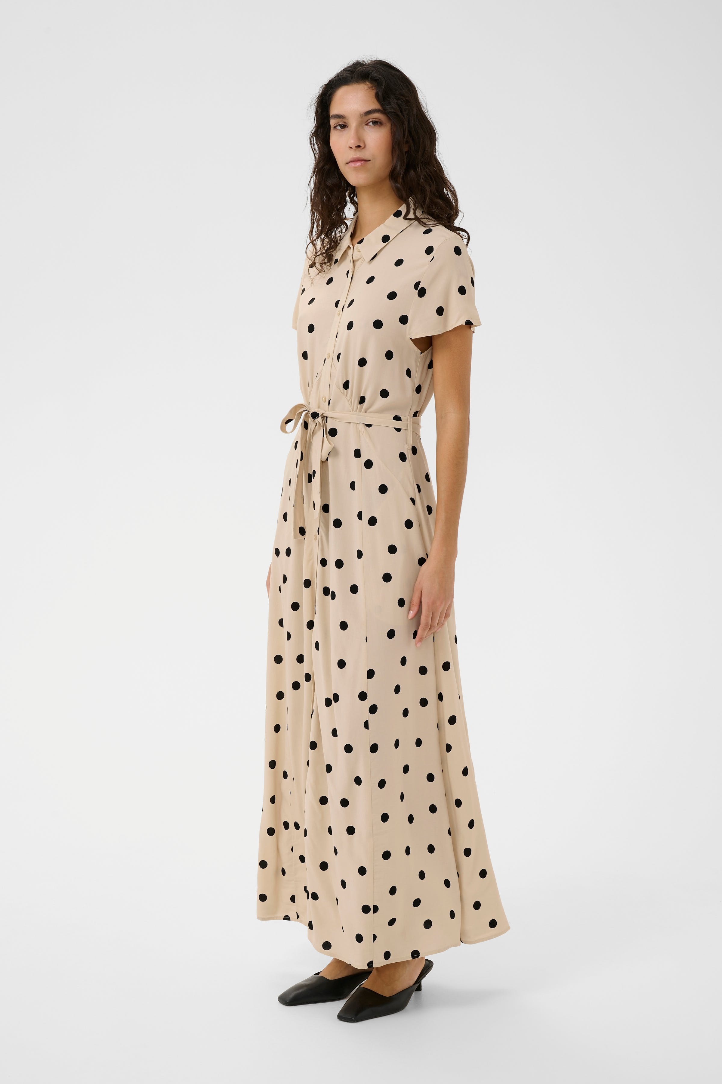 SLArjana Kjole LOOKBOOK FRONT 30404807-305003