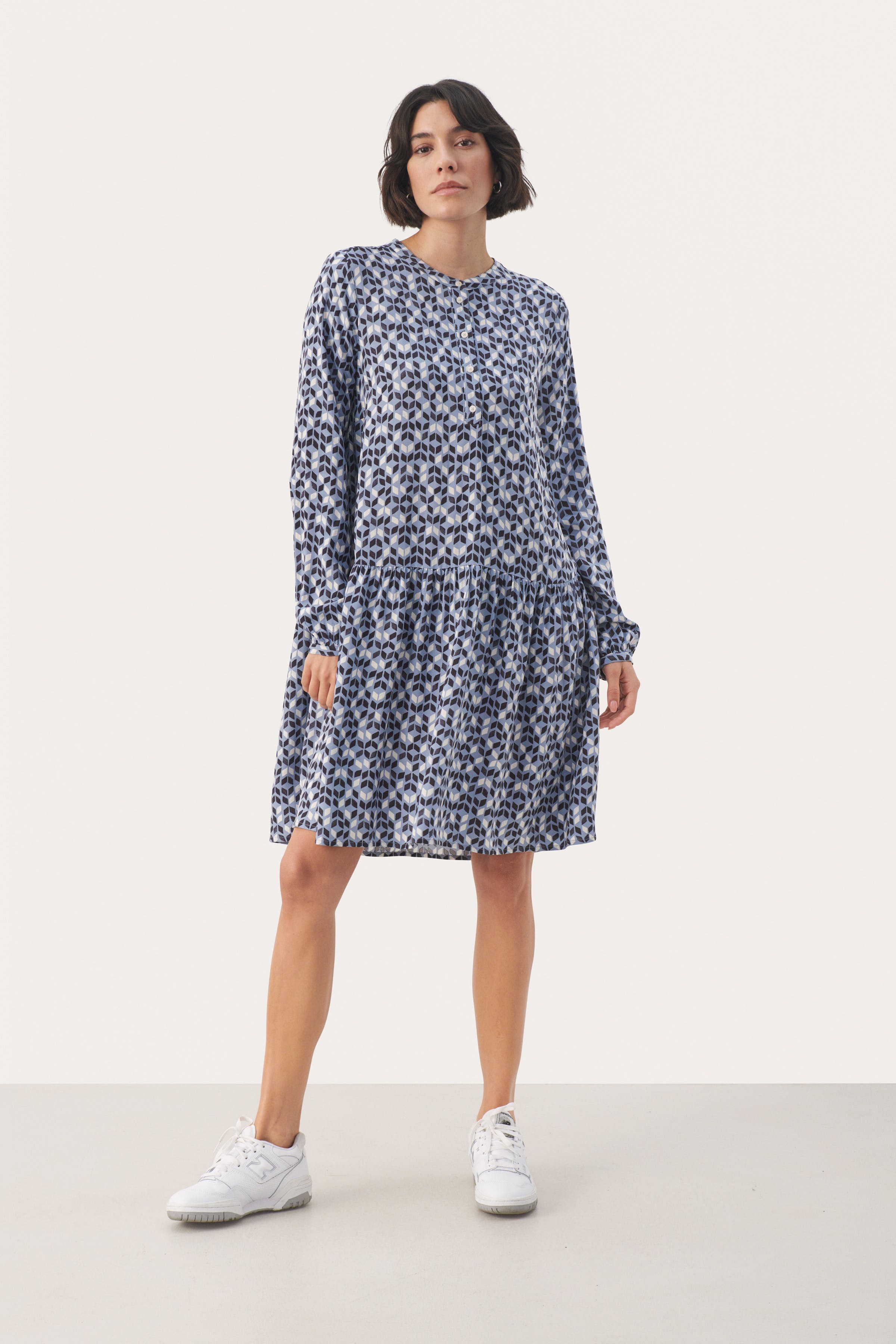 AlliePW Kjole LOOKBOOK FRONT 30308320-302904