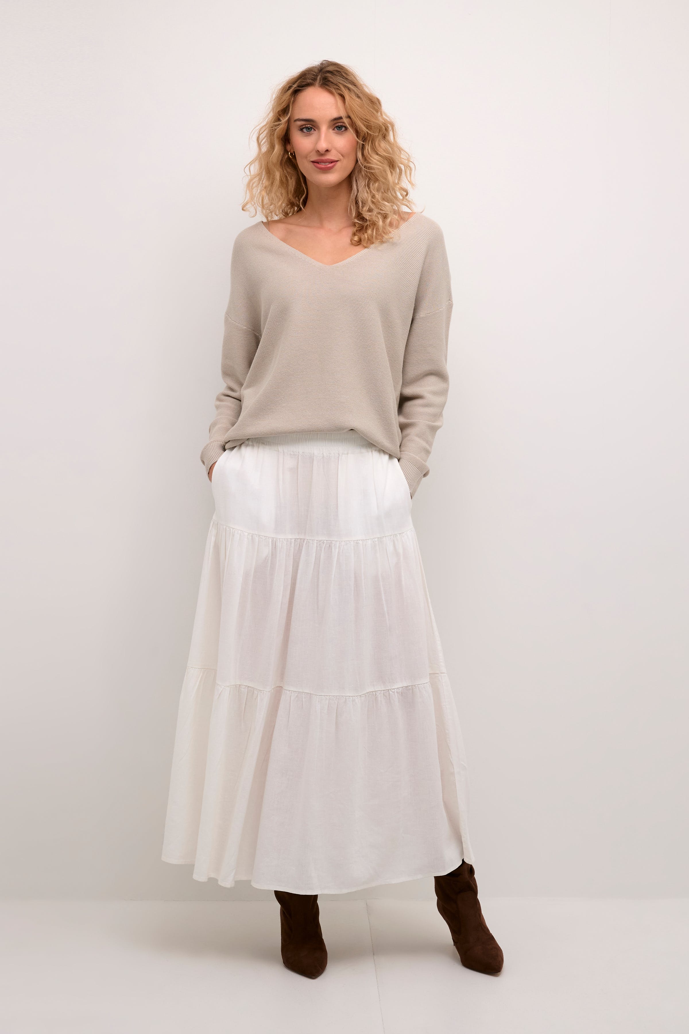 CRVenta Skirt LOOKBOOK FRONT 10613196-110602