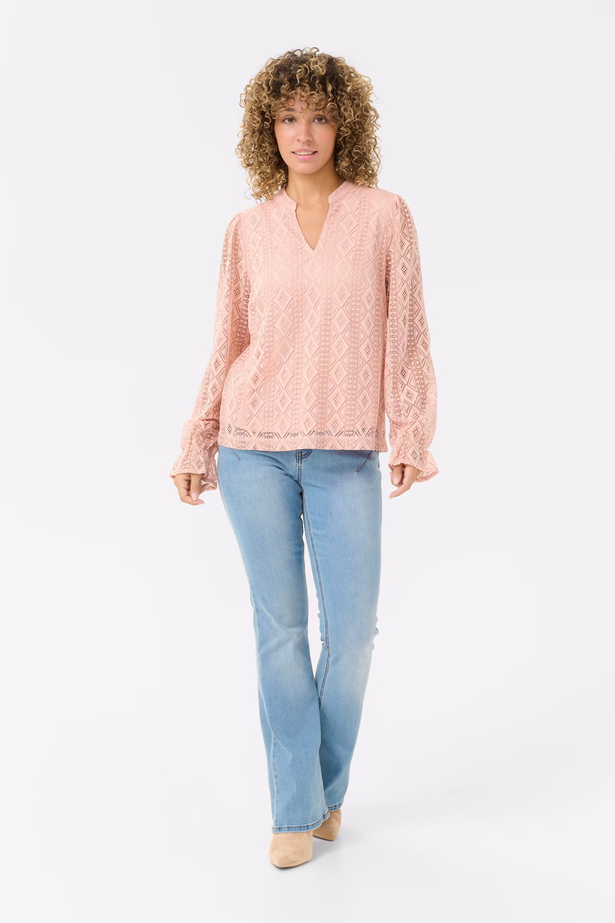 CRDanika Blouse LOOKBOOK FRONT 10613029-151512