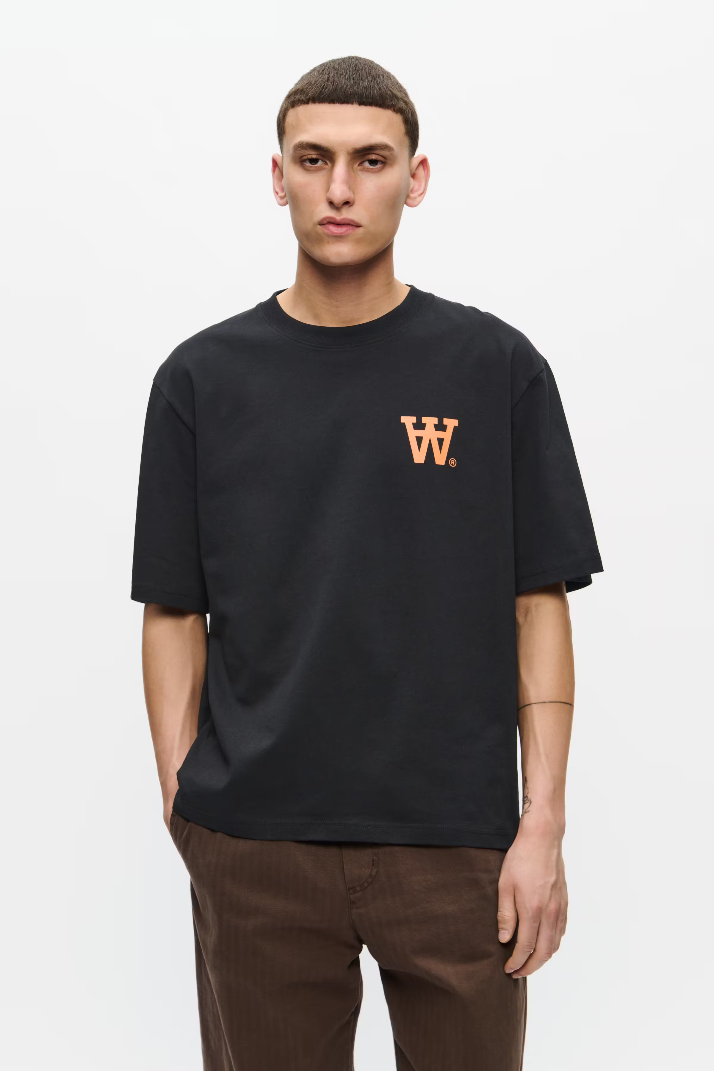 WWLiam T-shirt LOOKBOOK FRONT 30251546-303700
