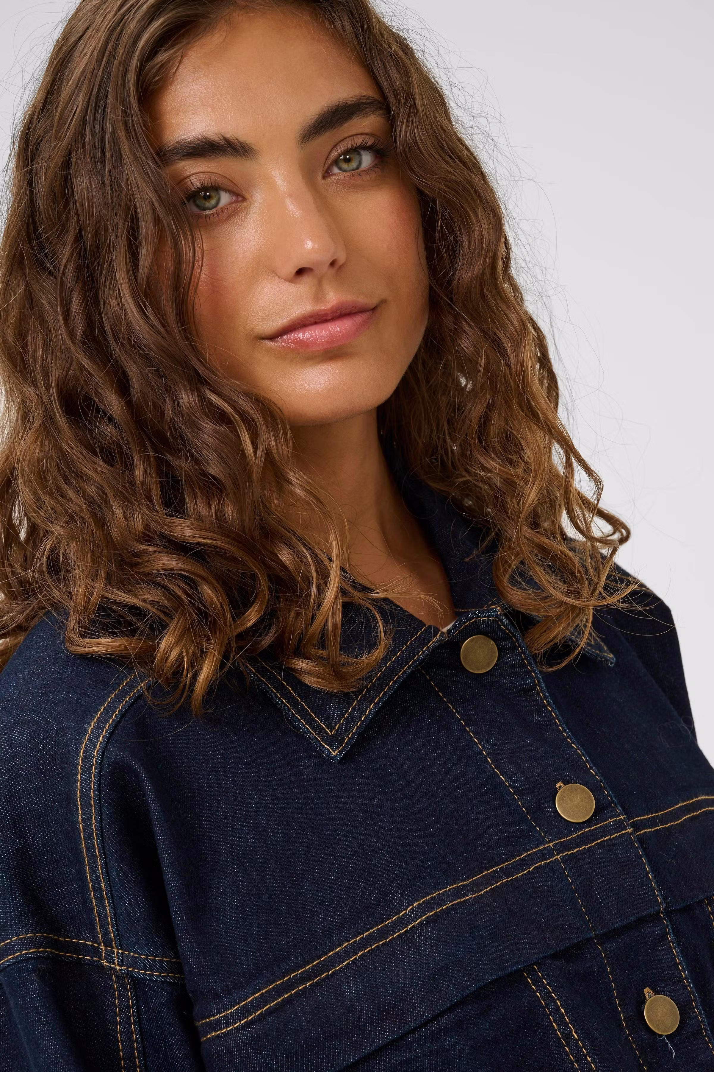 CUmoya Denimjakke LOOKBOOK DETAIL 50112627-500119