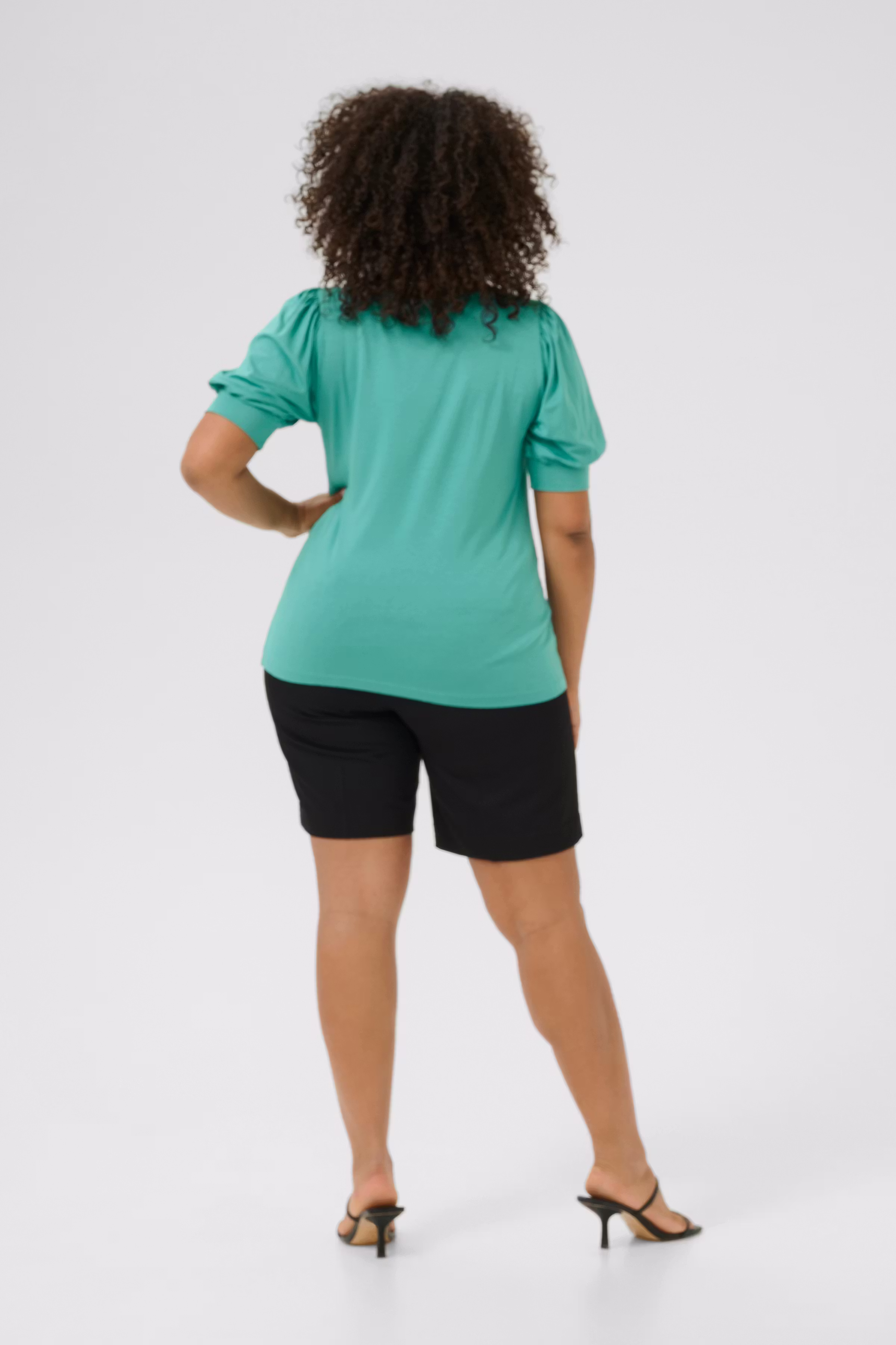 KCsissy T-Shirt LOOKBOOK BACK 10581401-174919