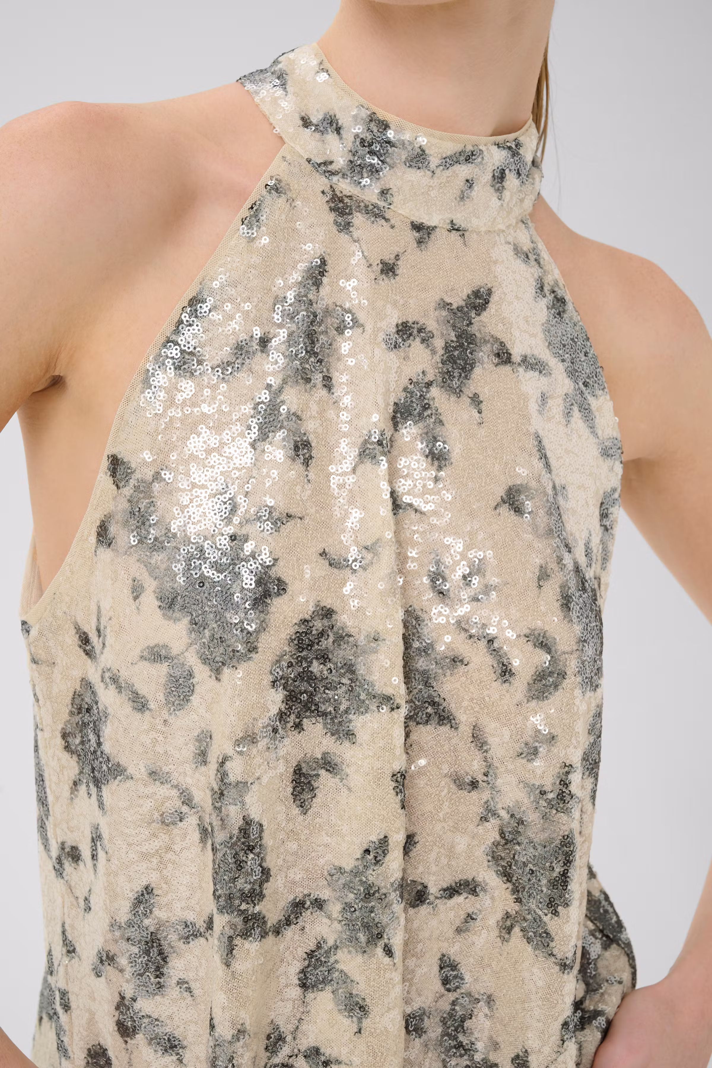 GZsveda Top LOOKBOOK DETAIL 10910942-108300