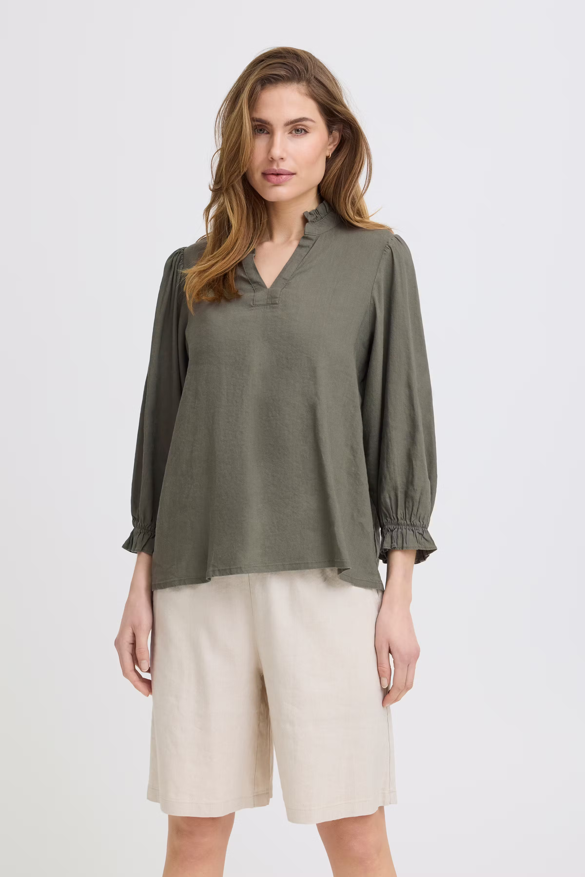 PZLUCA Blouse LOOKBOOK FRONT 50210428-180312
