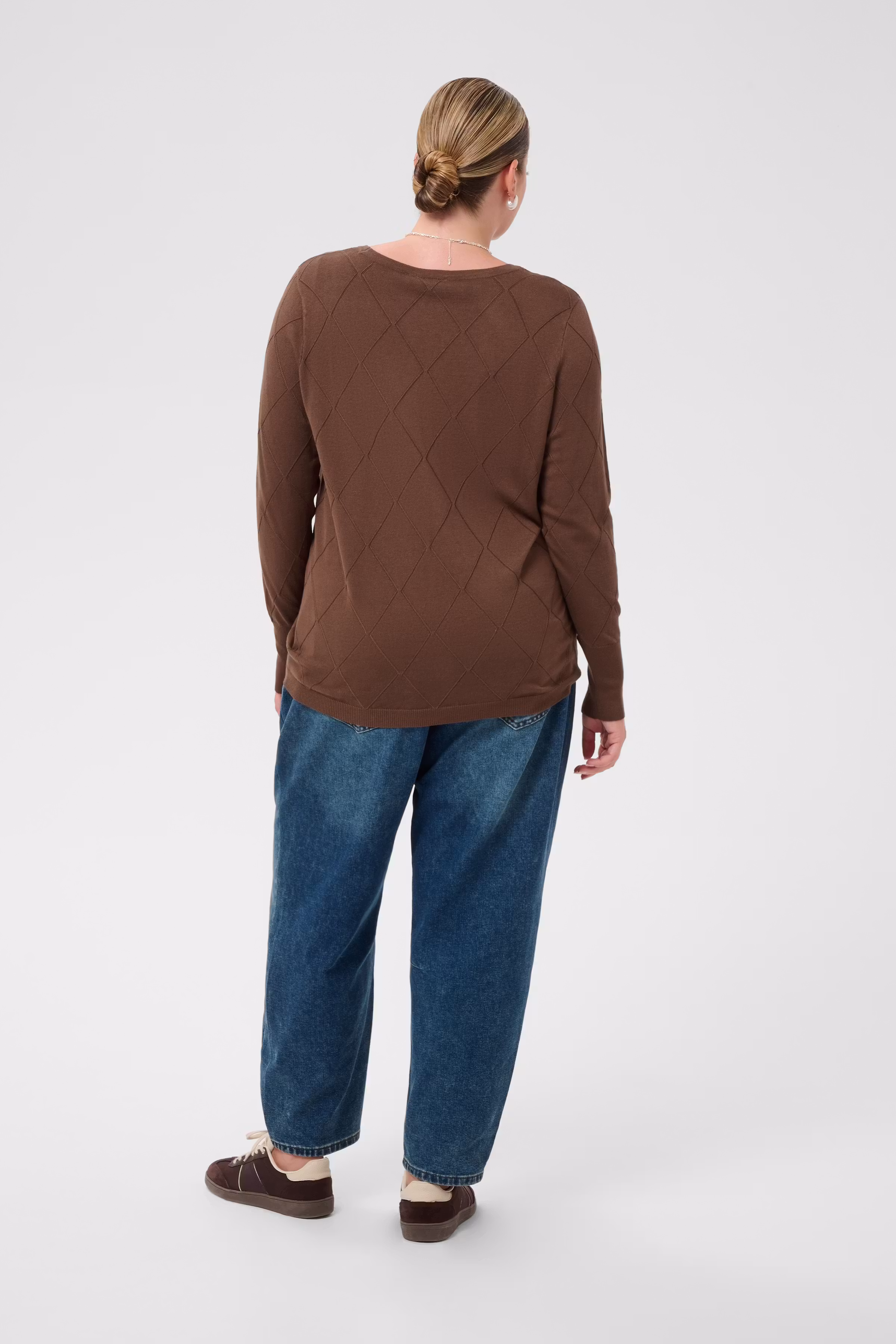 KClizzy Pullover LOOKBOOK BACK 10584366-191116