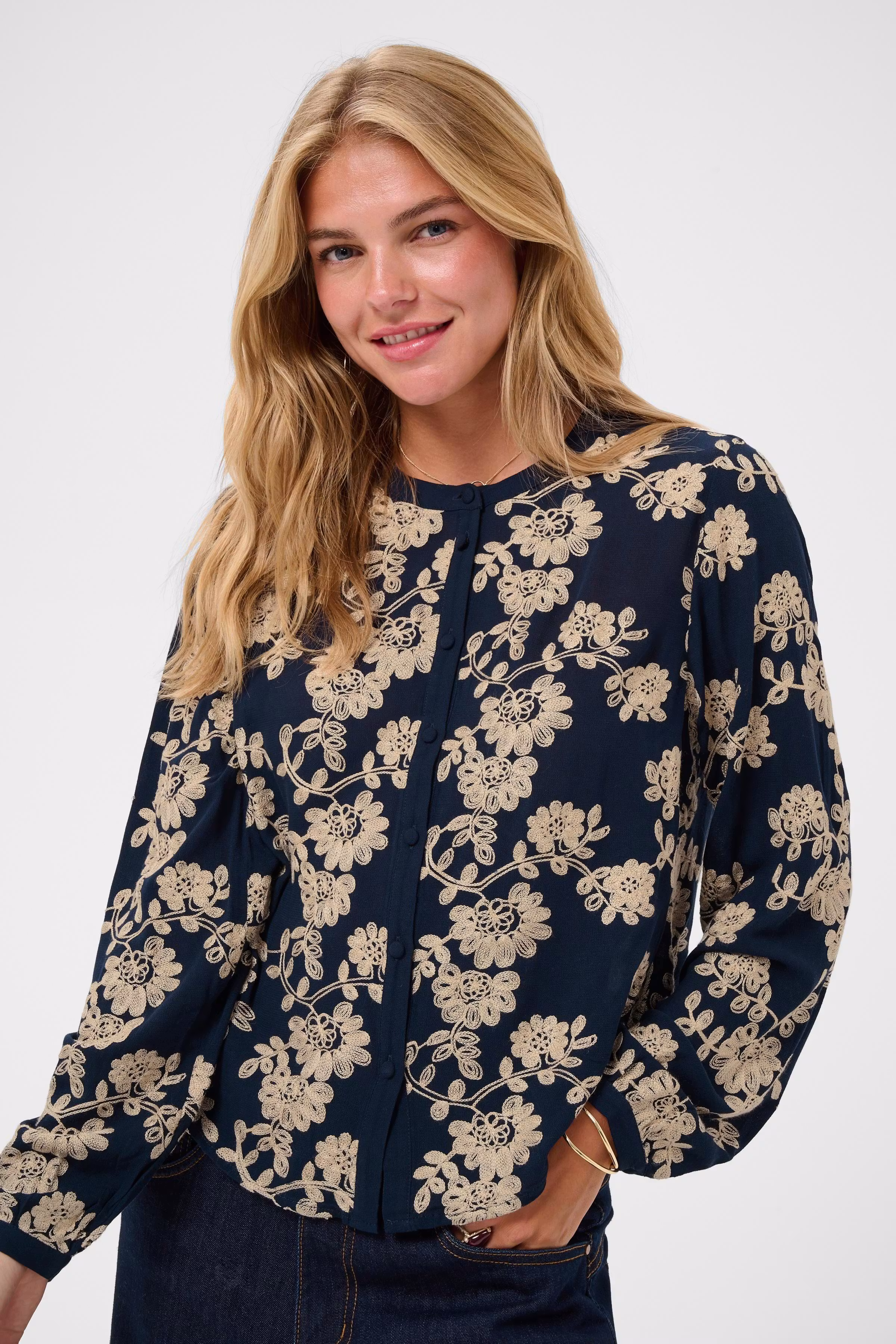 CRRuby Bluse LOOKBOOK DETAIL 10615333-109956
