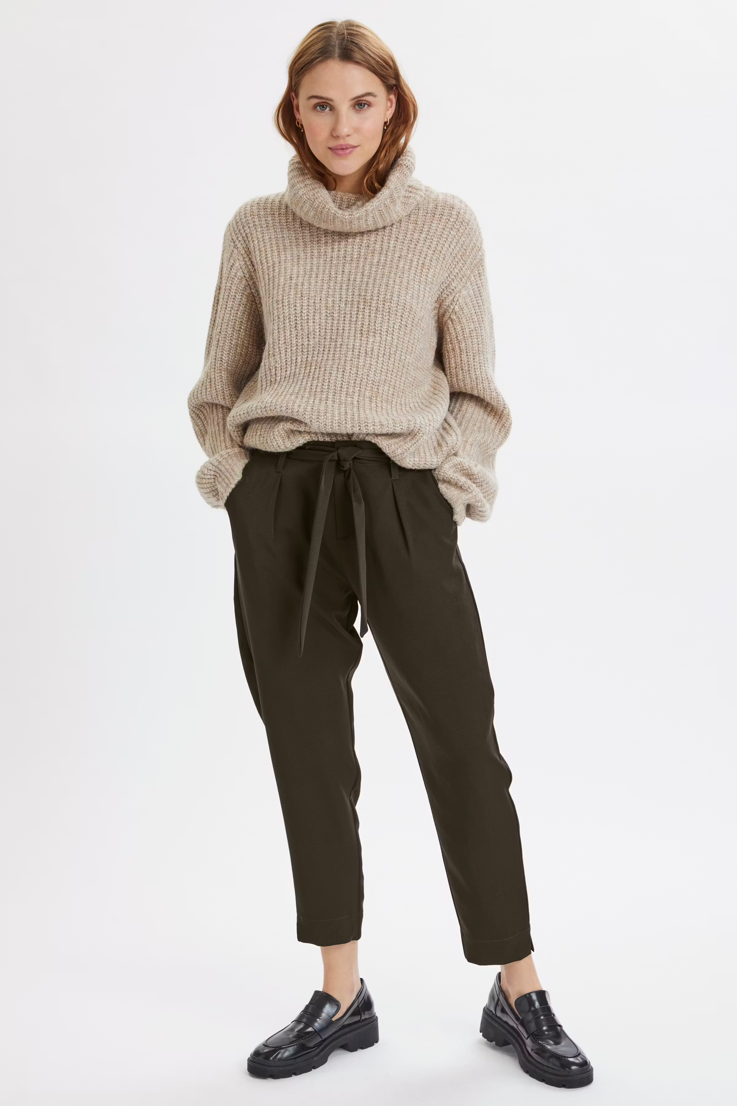 IzraSZ Broek LOOKBOOK FRONT 30511424-190509